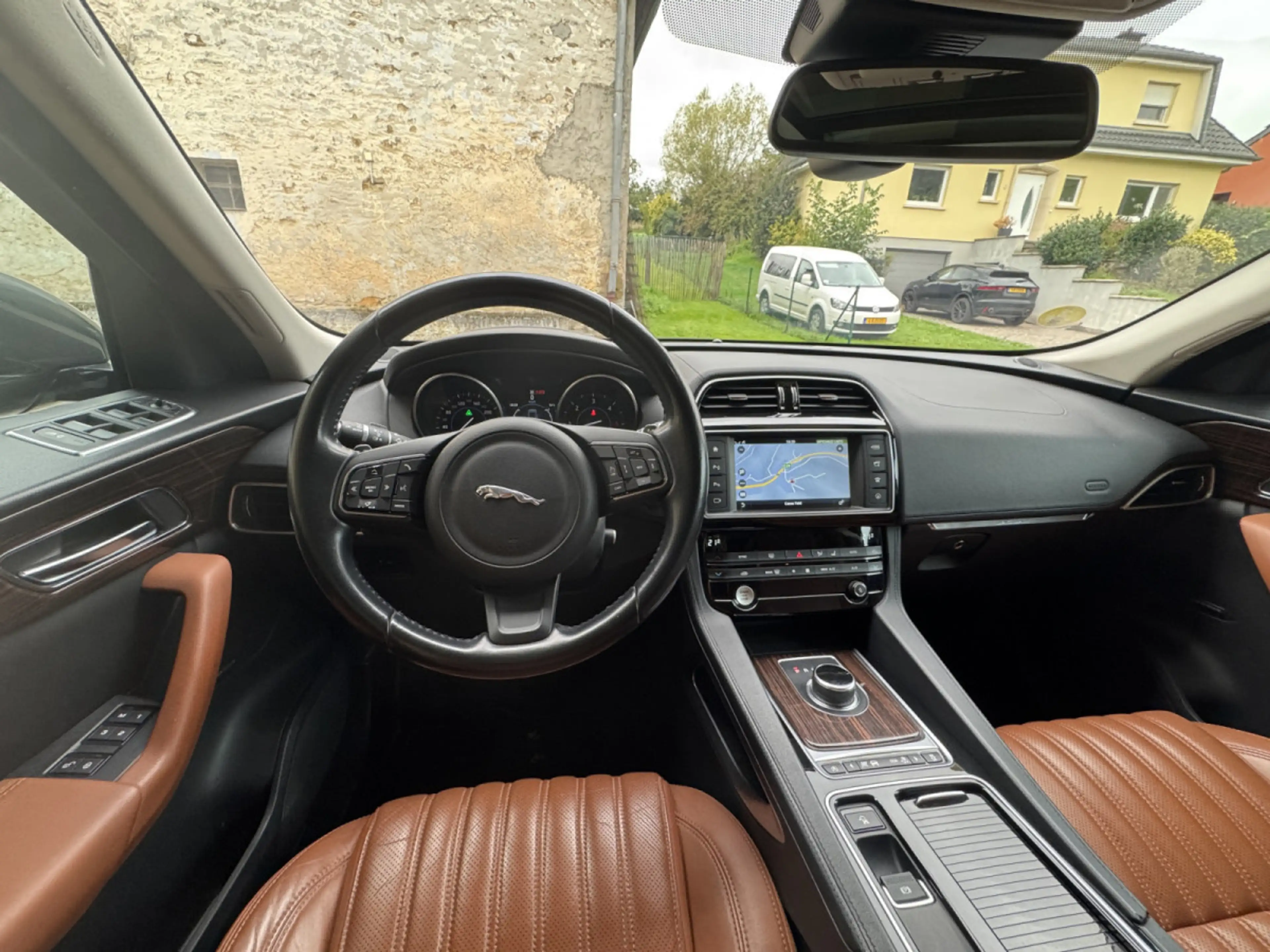 Jaguar F-Pace Jaguar F-PACE Portfolio 30d AWD - 221kW — photo 12