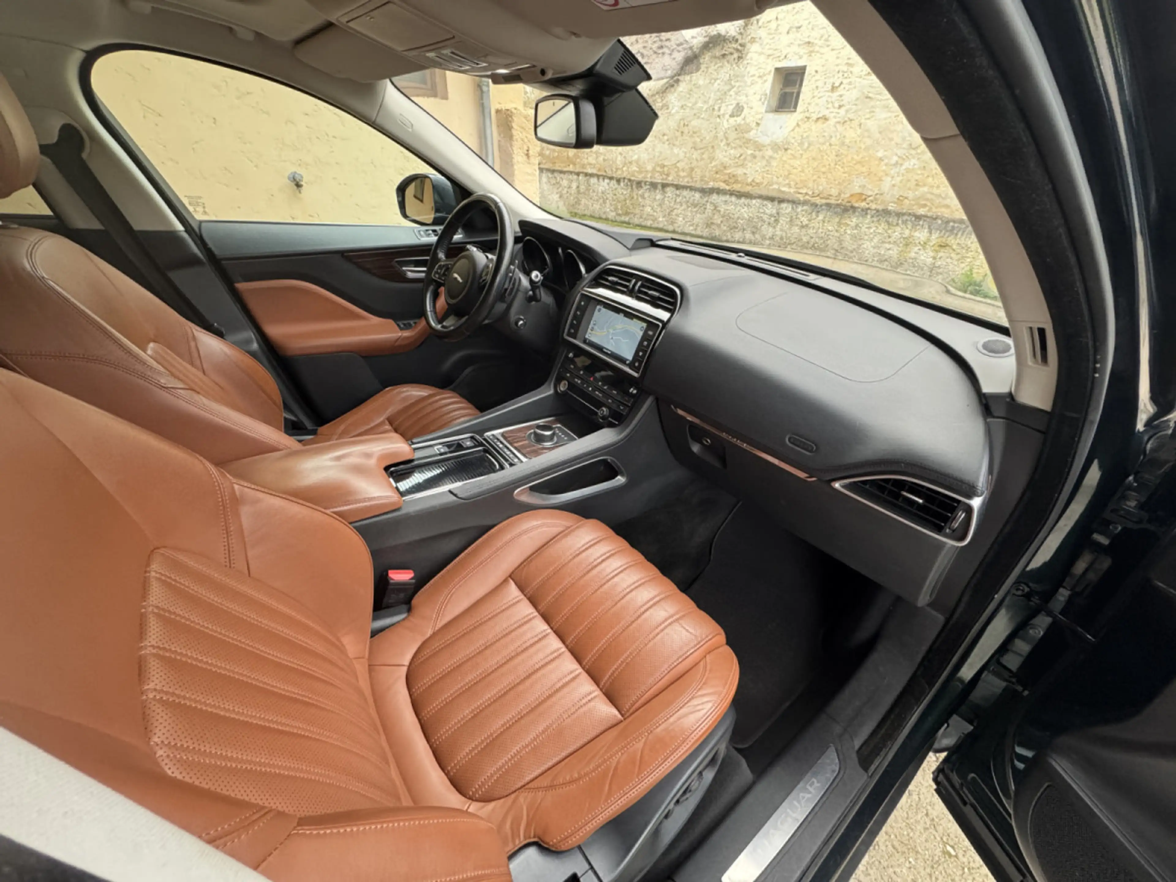 Jaguar F-Pace Jaguar F-PACE Portfolio 30d AWD - 221kW — photo 7