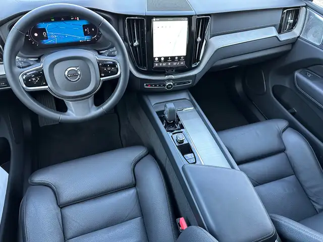Volvo XC60 view 14