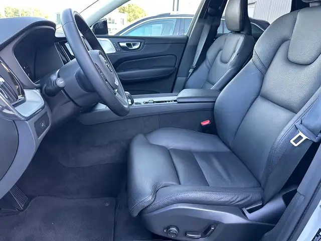 Volvo XC60 view 11