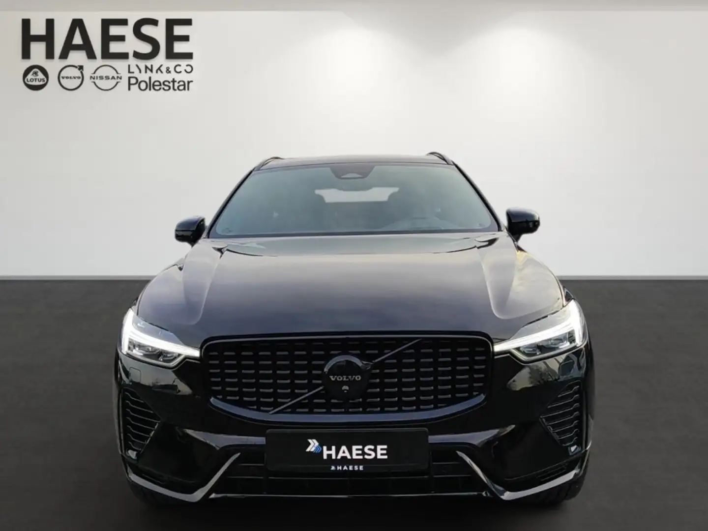 Volvo XC60 T6 Ultra Black Edition Recharge Plug-In Hybrid AWD Schwarz - 2