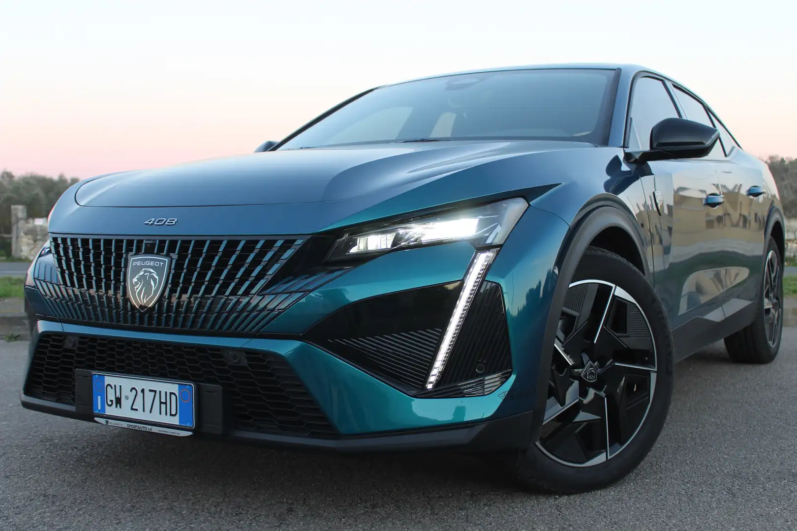 Peugeot 408 1.2 hybrid 136cv GT *SOLI 17.000 KM Bleu - 1