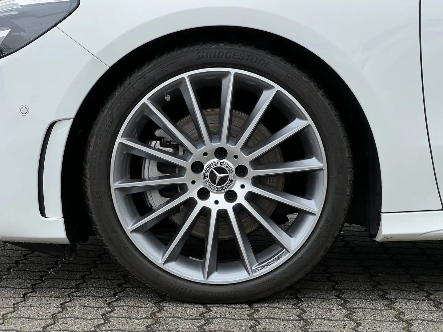 Mercedes-Benz B 250 AMG Night KeylessGo+AHK+EASY+Standheizung! Weiß - 2