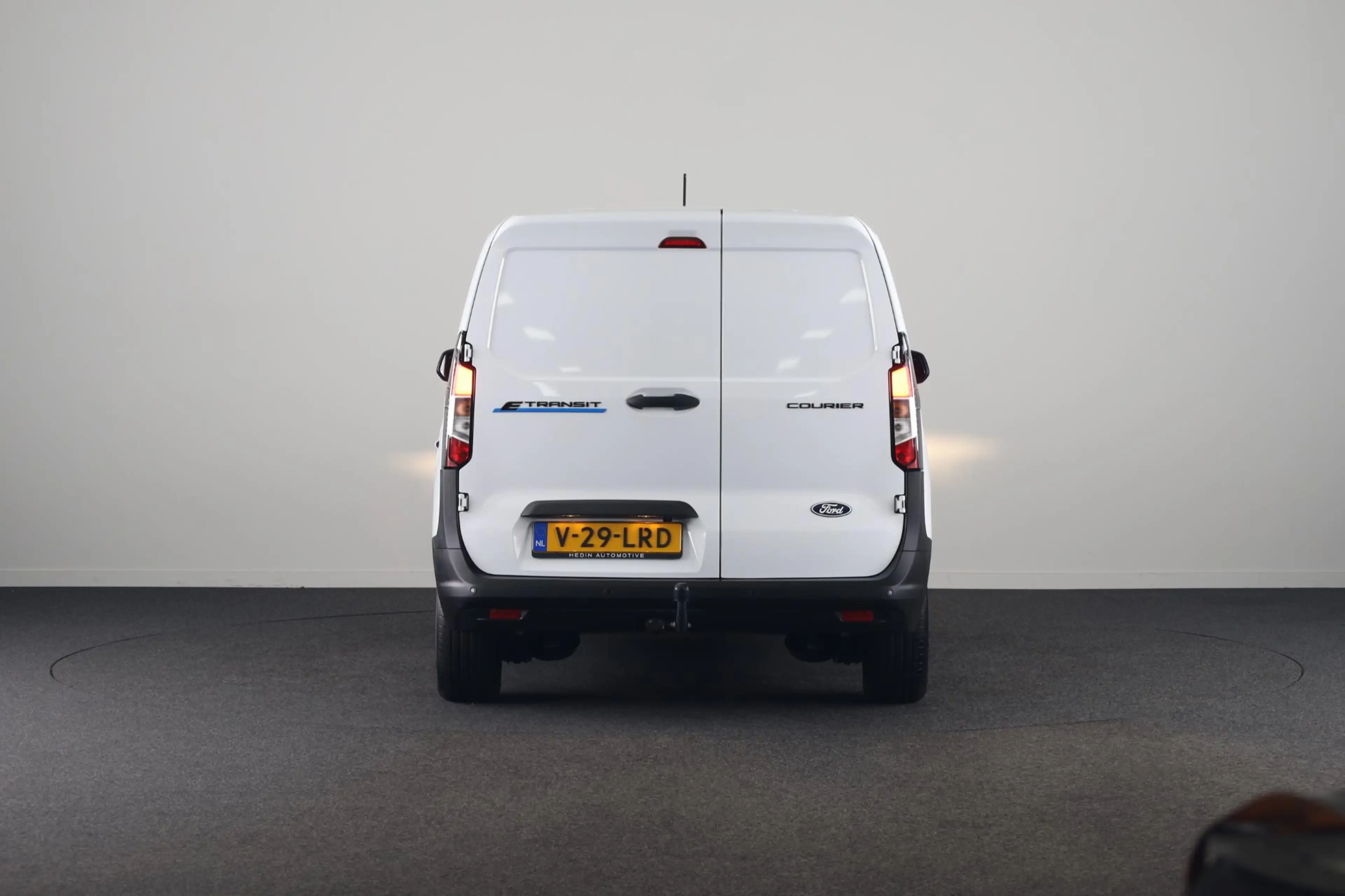 Ford Transit Courier E-Transit Trend 44 kWh | Adaptive Cruise Control | — photo 9