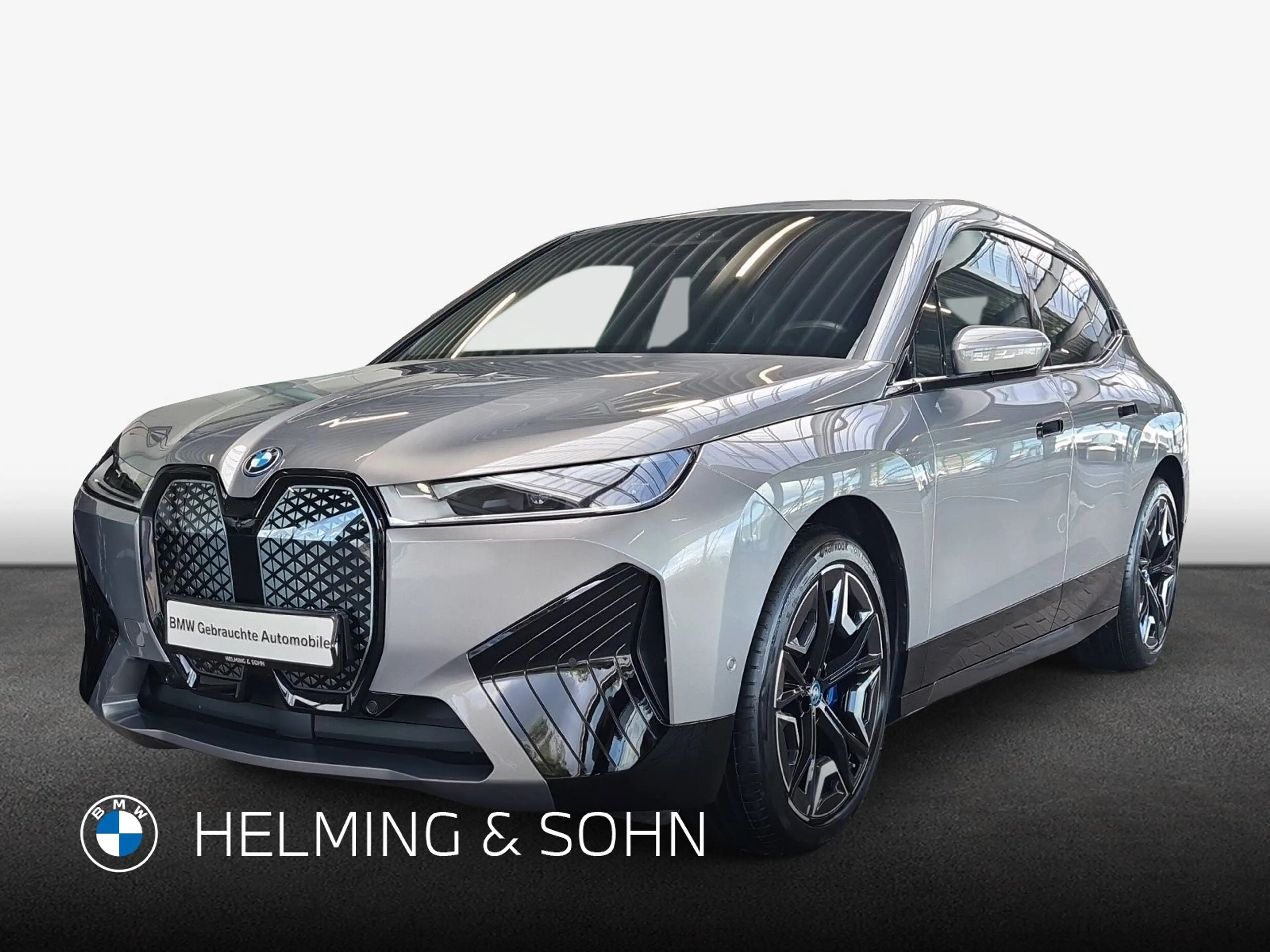 BMW iX xDrive40 Sportpaket AHK HK HiFi DAB Massage uvm.