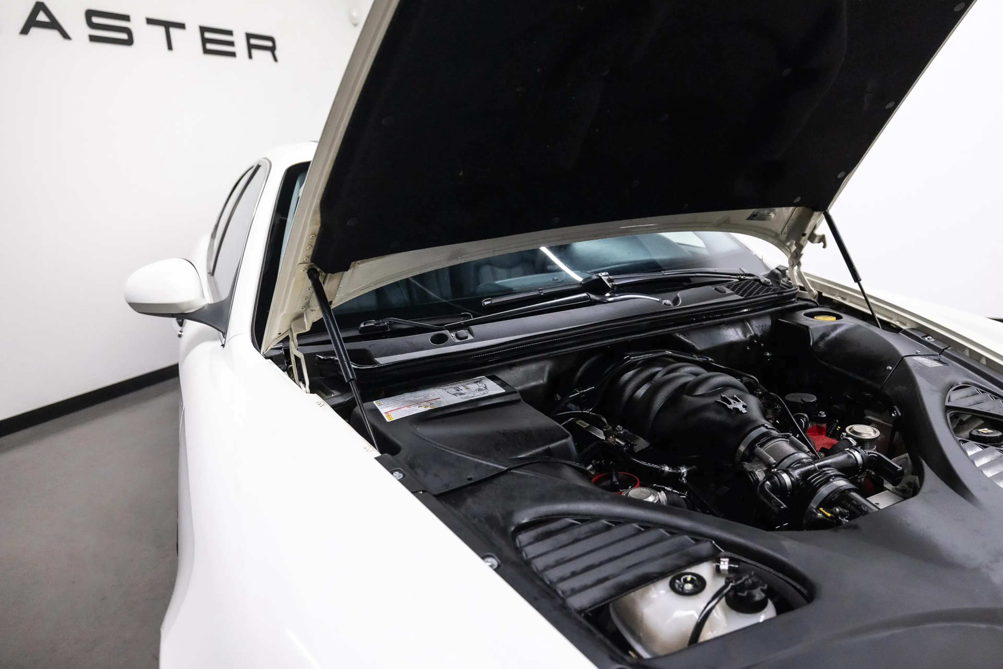 Maserati Quattroporte 4.7 GTS Fiscale waarde € 15.000,- — photo 49