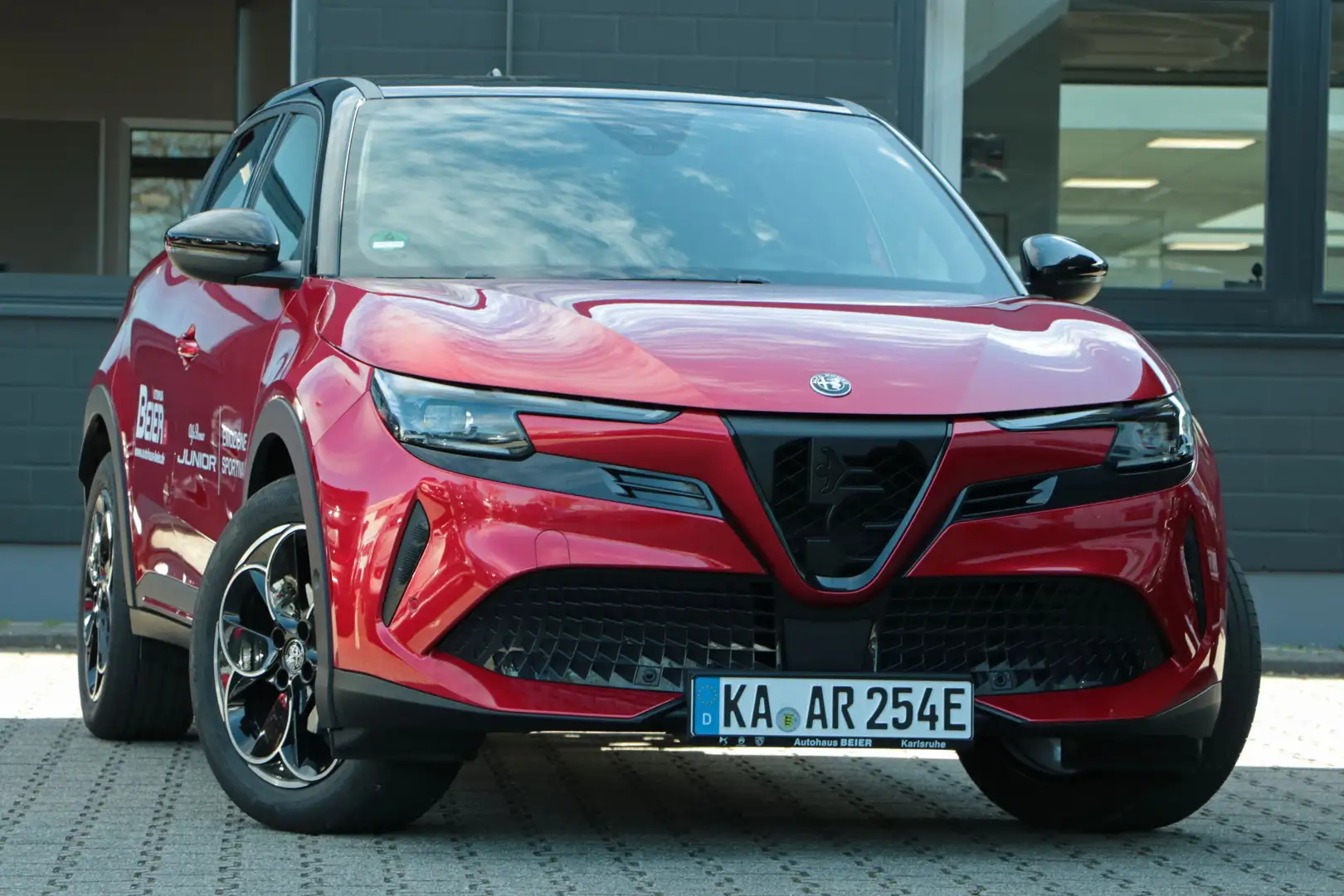 Alfa Romeo Junior Elettrica Speciale Navi/ Keyless/ Matrix-LED Rouge - 2