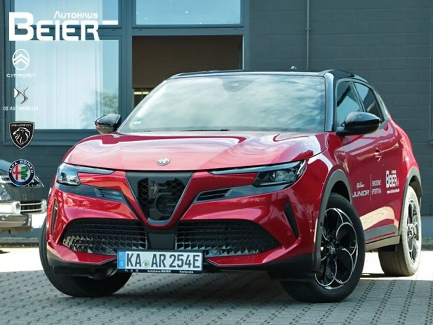 Alfa Romeo Junior Elettrica Speciale Navi/ Keyless/ Matrix-LED Rouge - 1