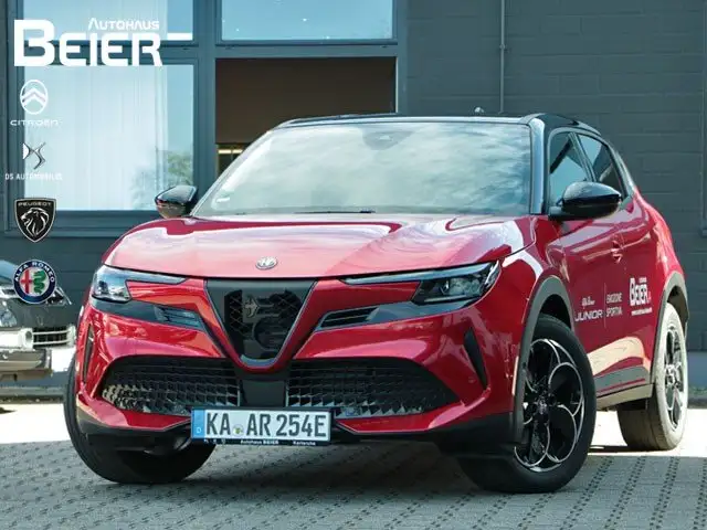 Alfa Romeo Junior Elettrica Speciale Navi/ Keyless/ Matrix-LED