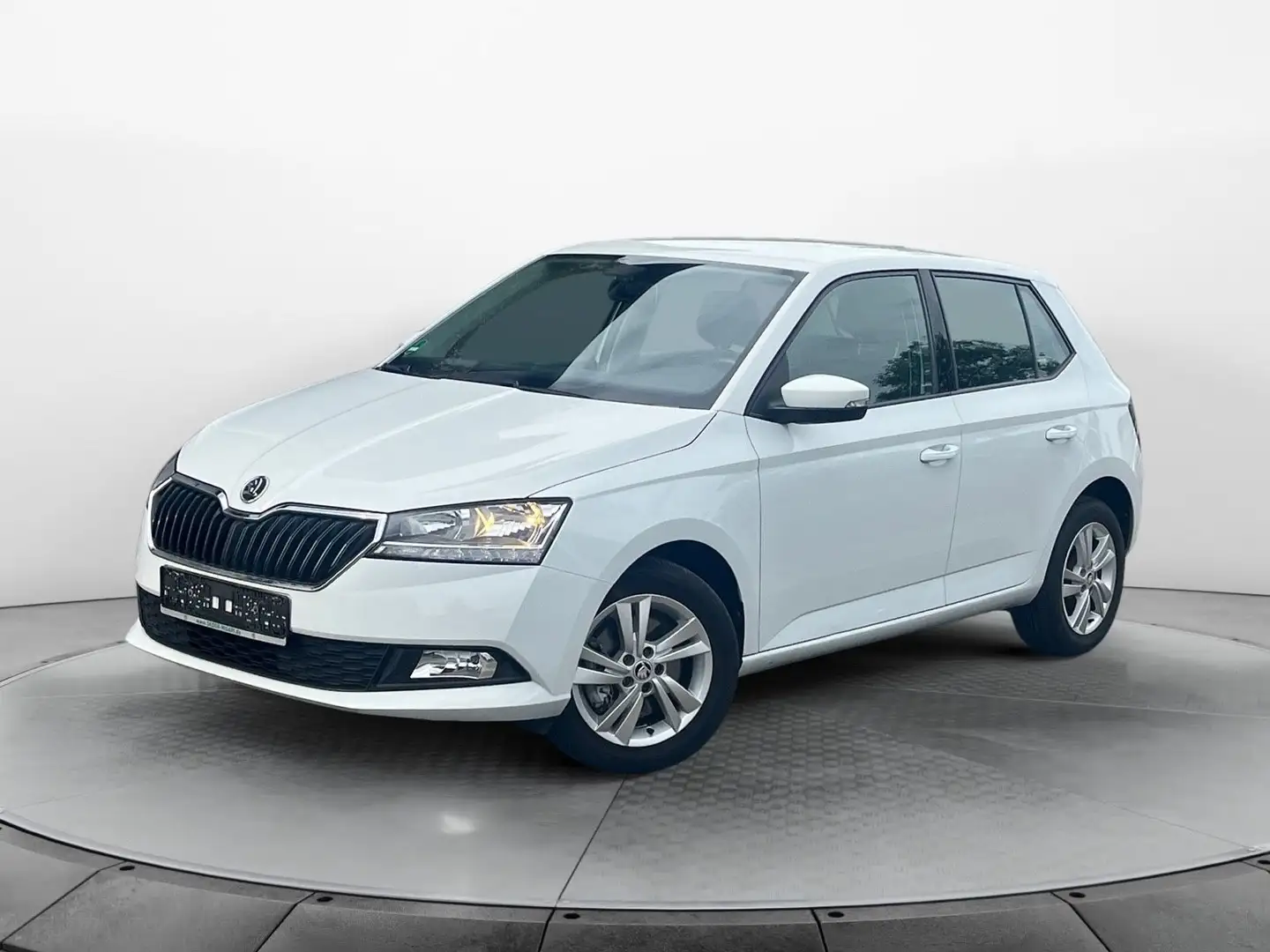 Skoda Fabia 1.0 TSI Ambition KLIMA*SZHG*KAM*CARPLAY Weiß - 1
