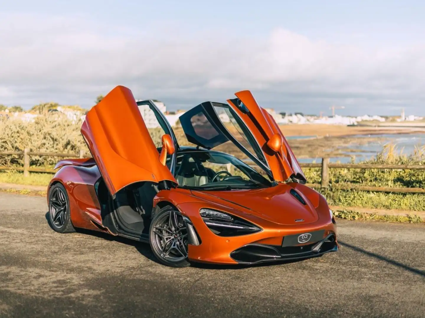 McLaren 720S 4.0l V8 Luxury 720 CH - Caméra - Lift - Soft Close - Pas de malus Gold - 1