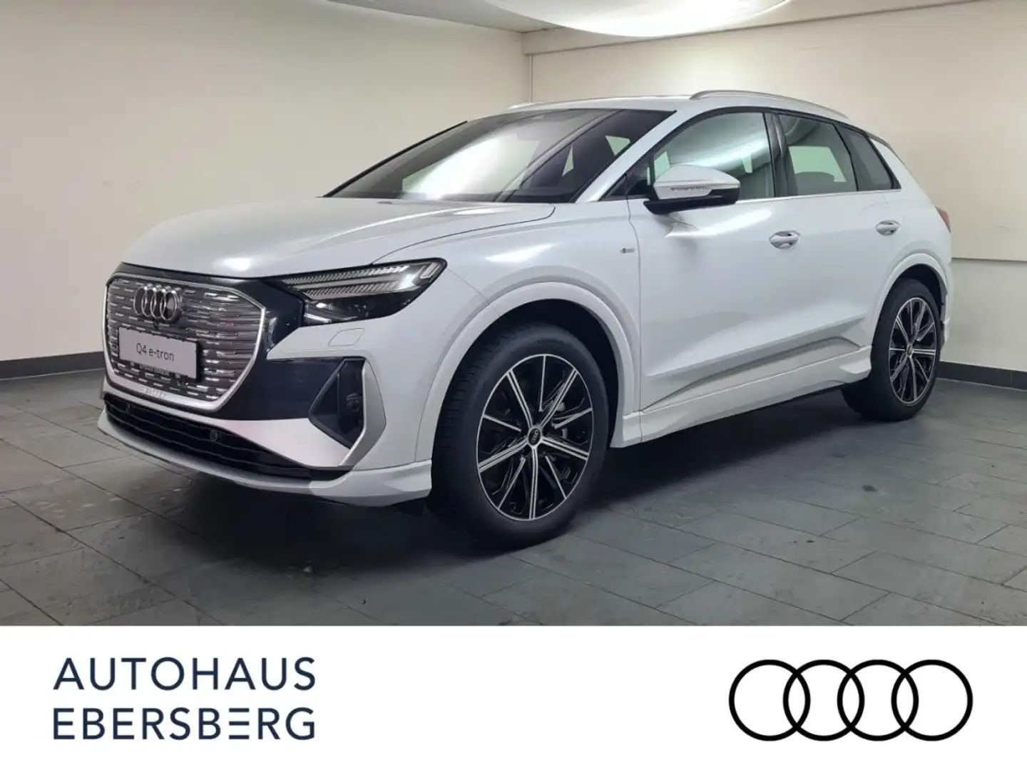 Audi Q4 e-tron Q4 55 e-tron quattro S line Pano WPumpe HUD ACC Weiß - 1