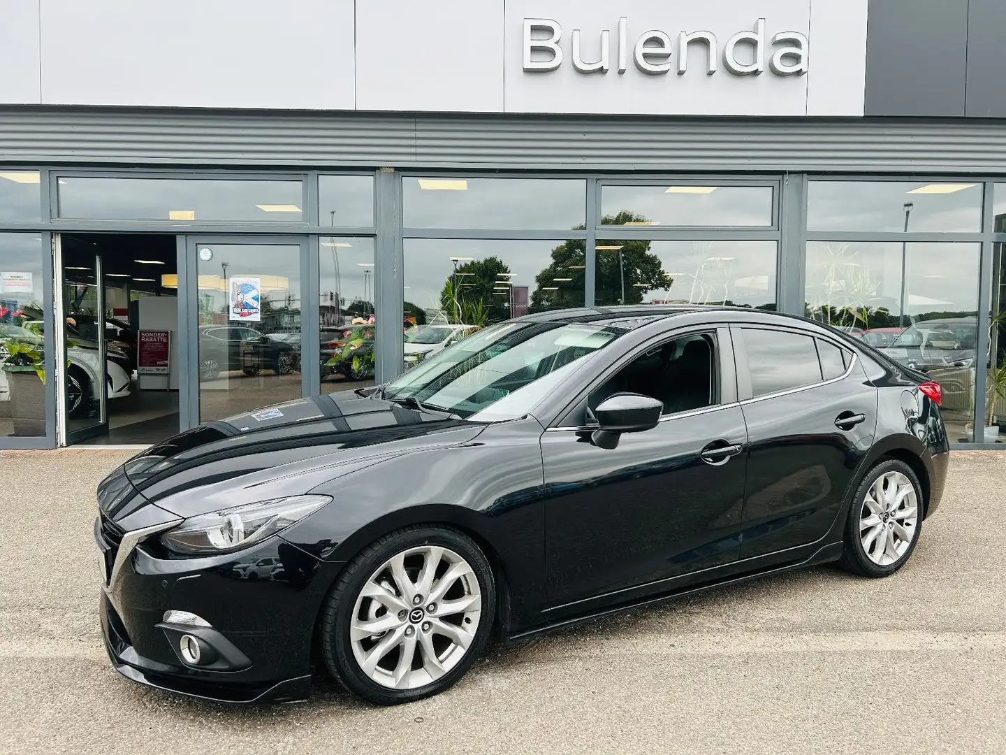 Mazda 3 2.2 SkyAct 150 Sports-Line Lim NAV TEC LED HUD Schwarz - 1