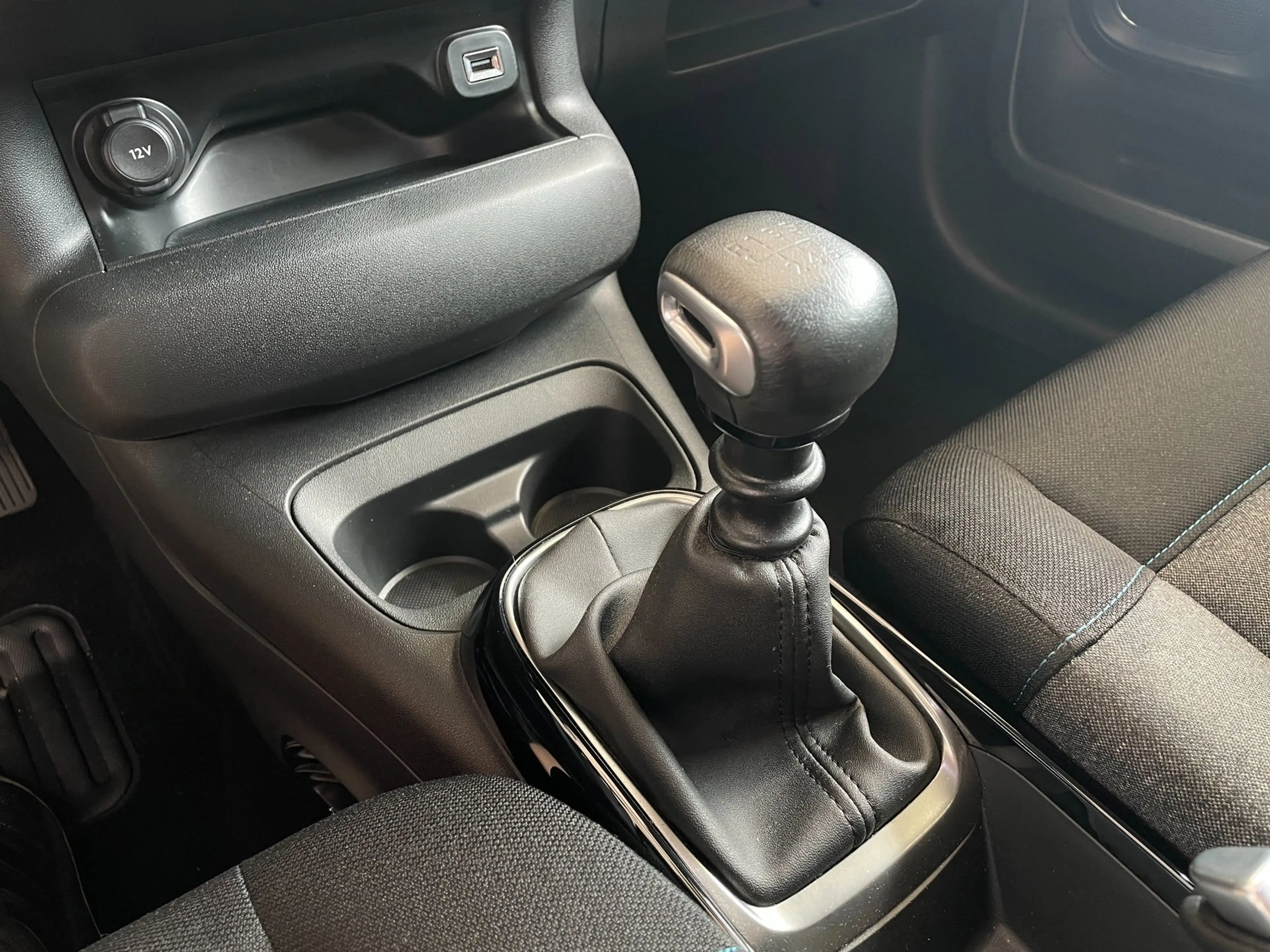 Citroen C4 Cactus 1.2 PureTech Feel|Cruise Control|Carplay|Camera — photo 11