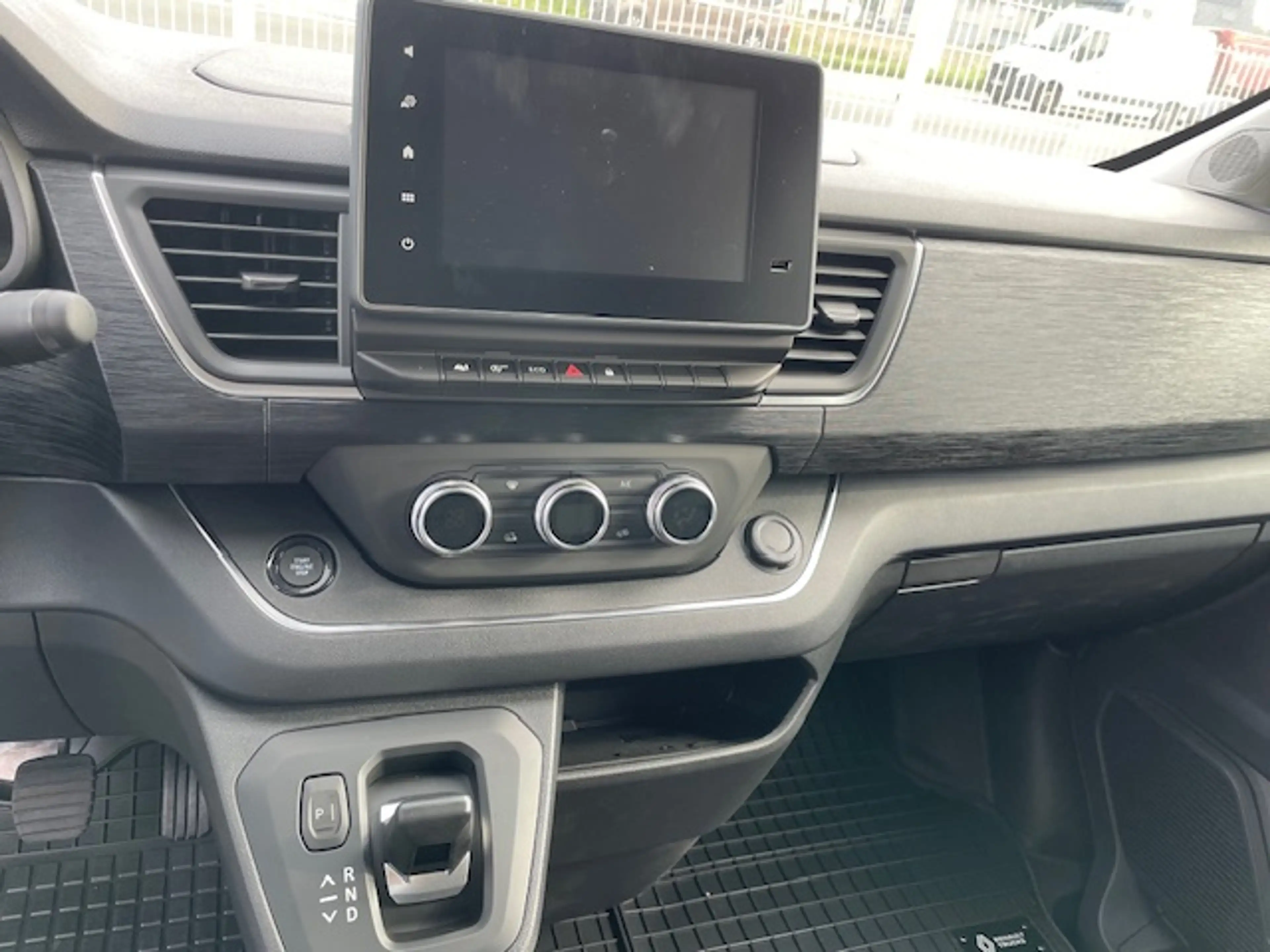 Renault Trafic Exclusive Van Crew L2H1 — photo 9