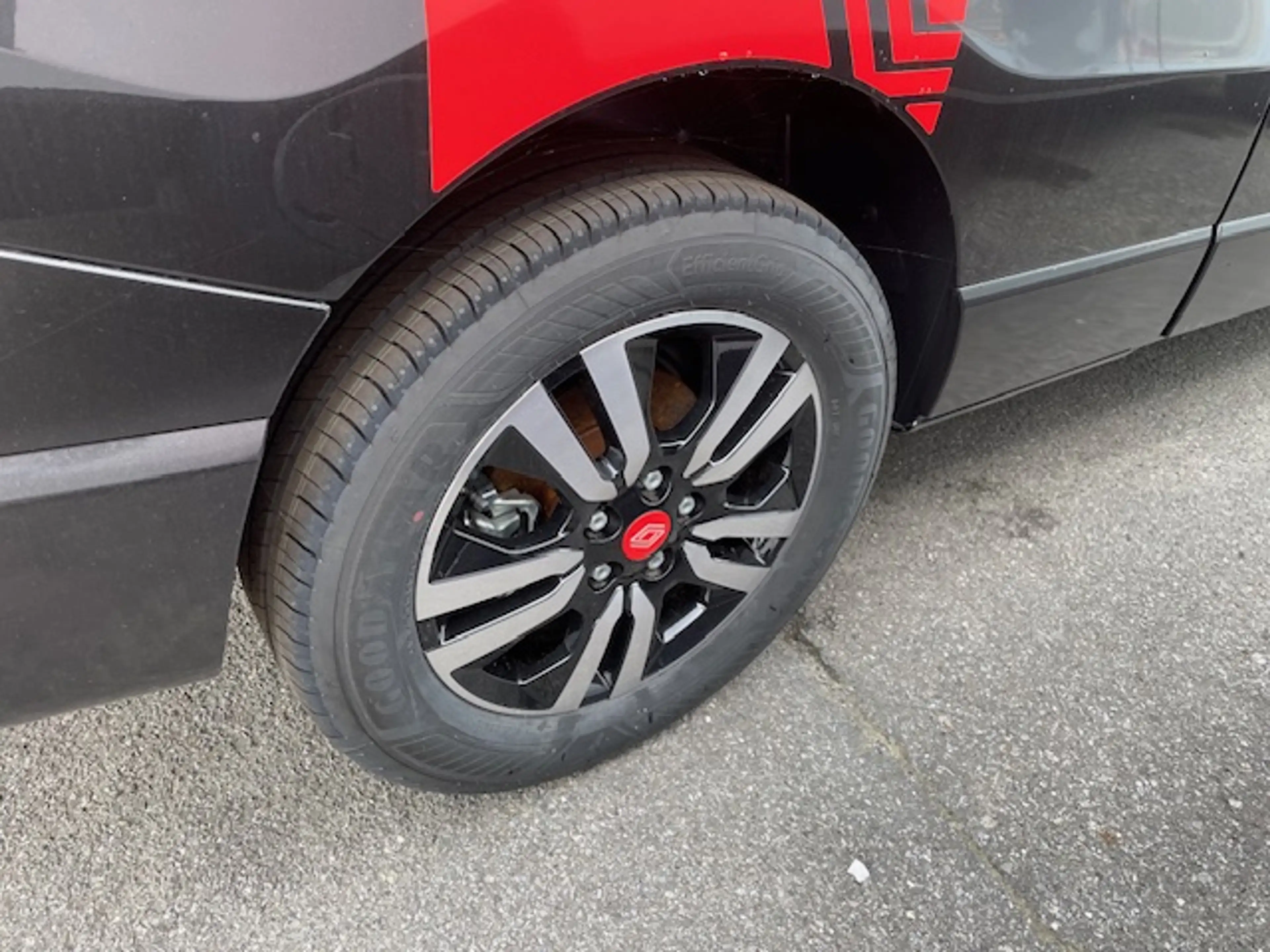 Renault Trafic Exclusive Van Crew L2H1 — photo 15