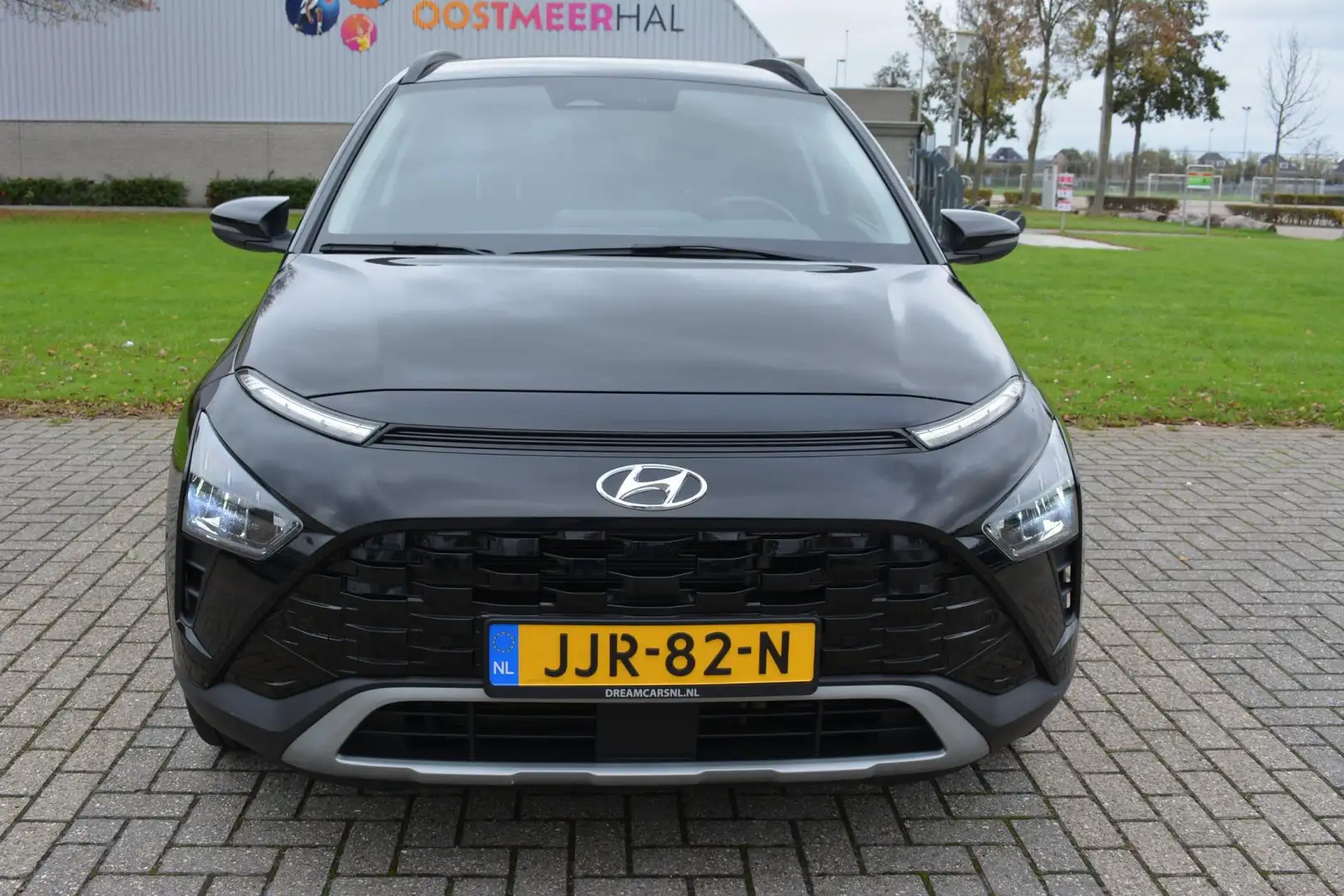 Hyundai BAYON 1.0 T-GDI Premium Sky Zwart - 2