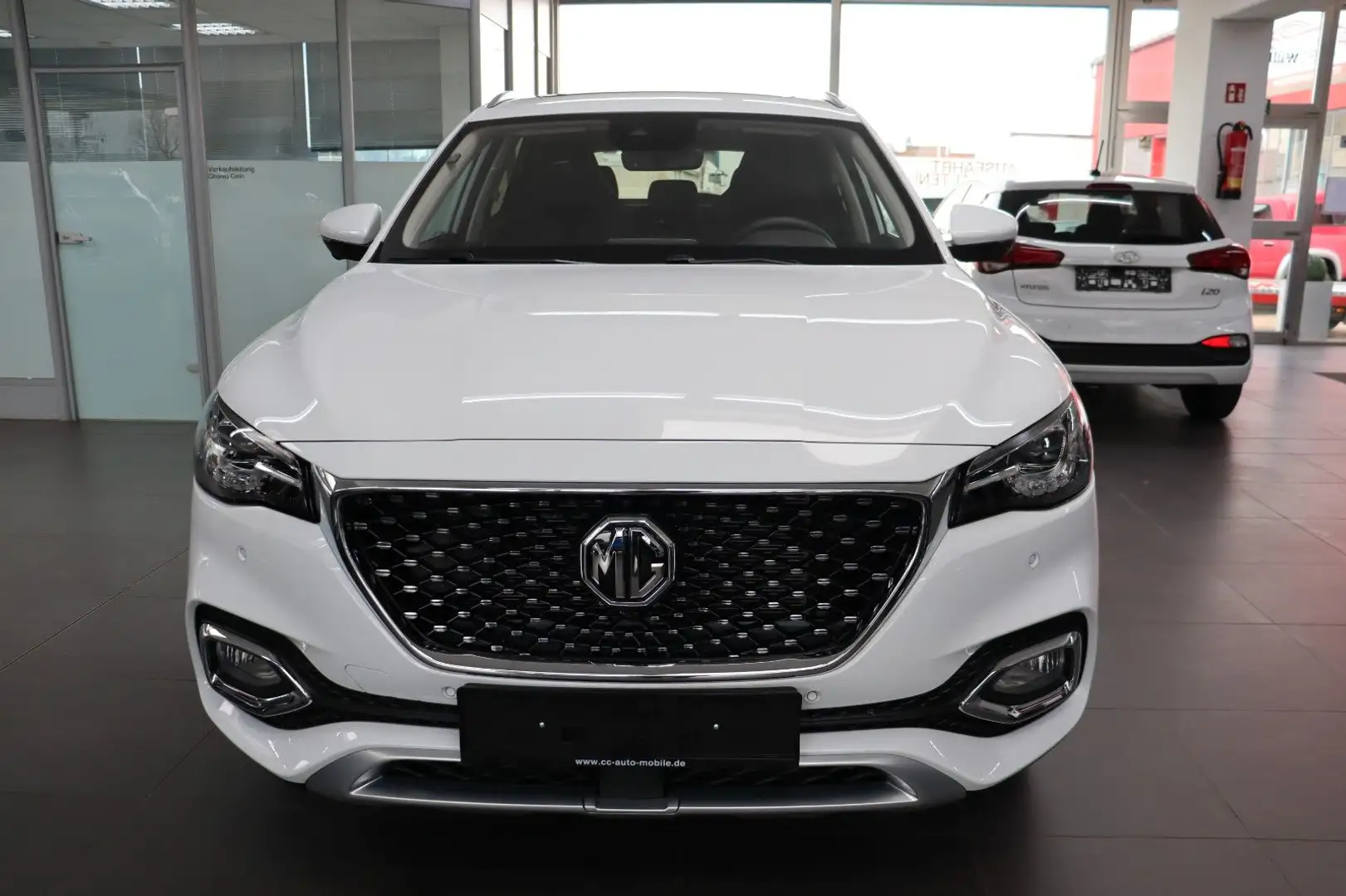 MG EHS Luxury PHEV Pano 360 Totwinkel ACC LED 7JGAR Білий - 2