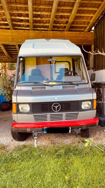 Mercedes-Benz T1 1982 из Европы — купить под ключ