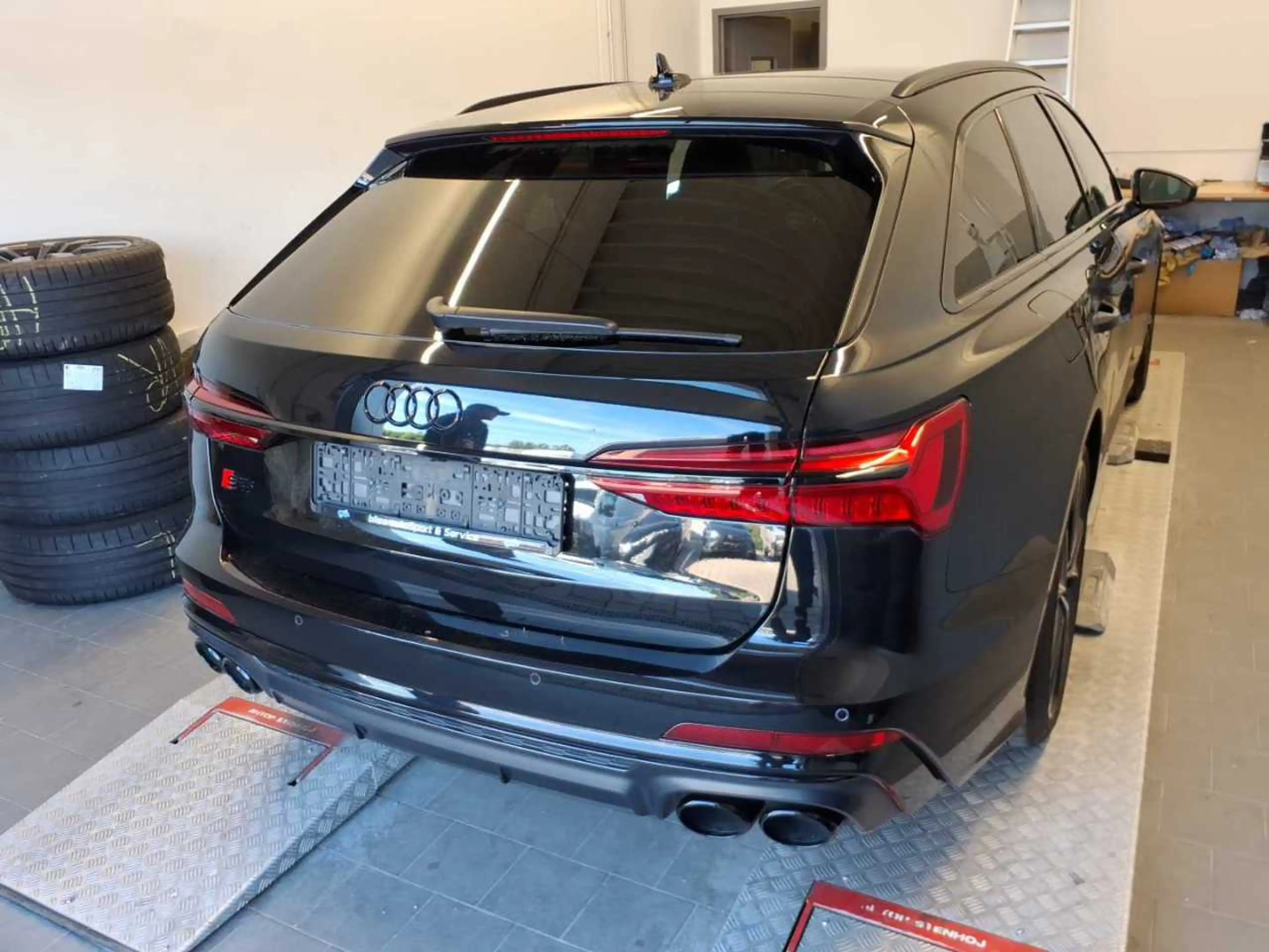 Audi S6 Avant Pano Allradlenk AHK HUD 360° B&O Standh — photo 6