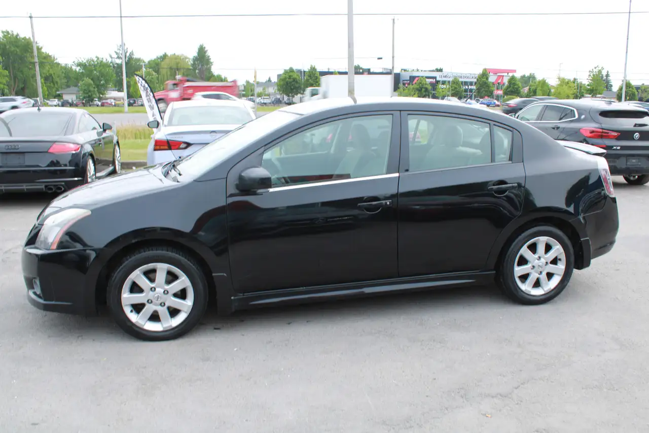 Nissan Sentra снимка Nissan Sentra