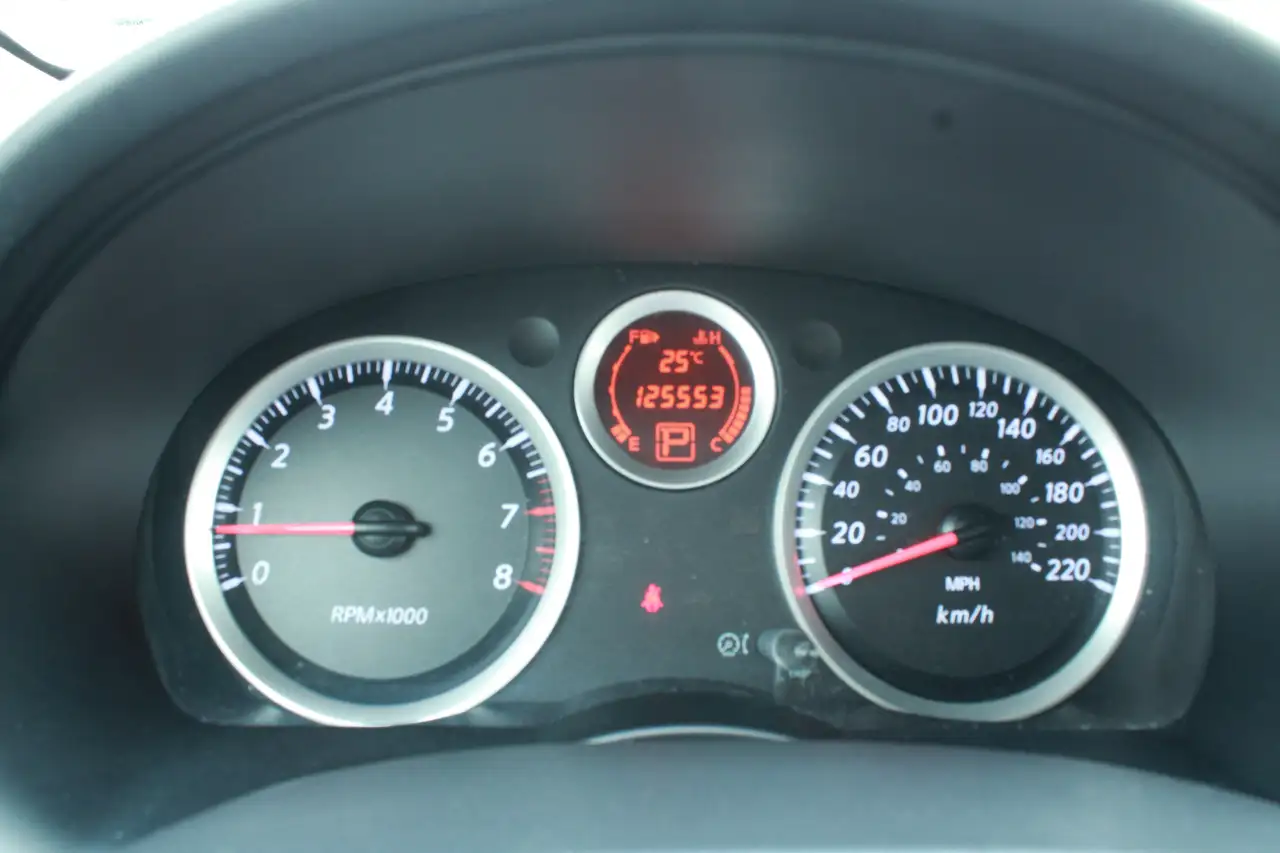 Nissan Sentra снимка Nissan Sentra