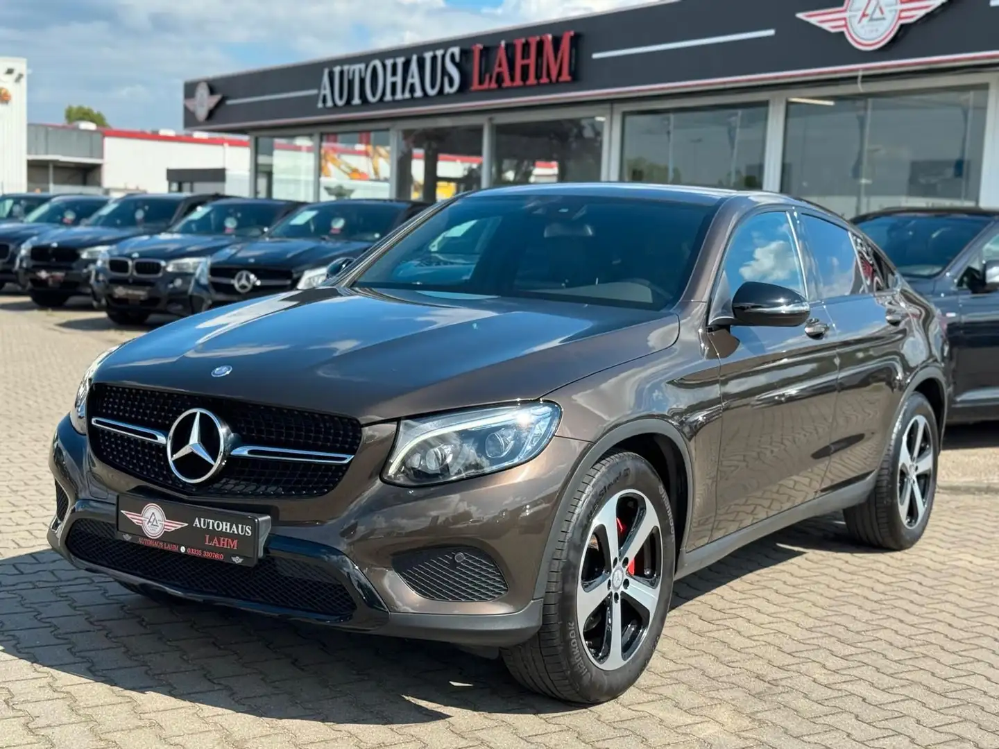 Mercedes-Benz GLC 220 D 4Matic 9G-TRONIC Coupe*AHK*KAMERA*NAVI* Hnědá - 2