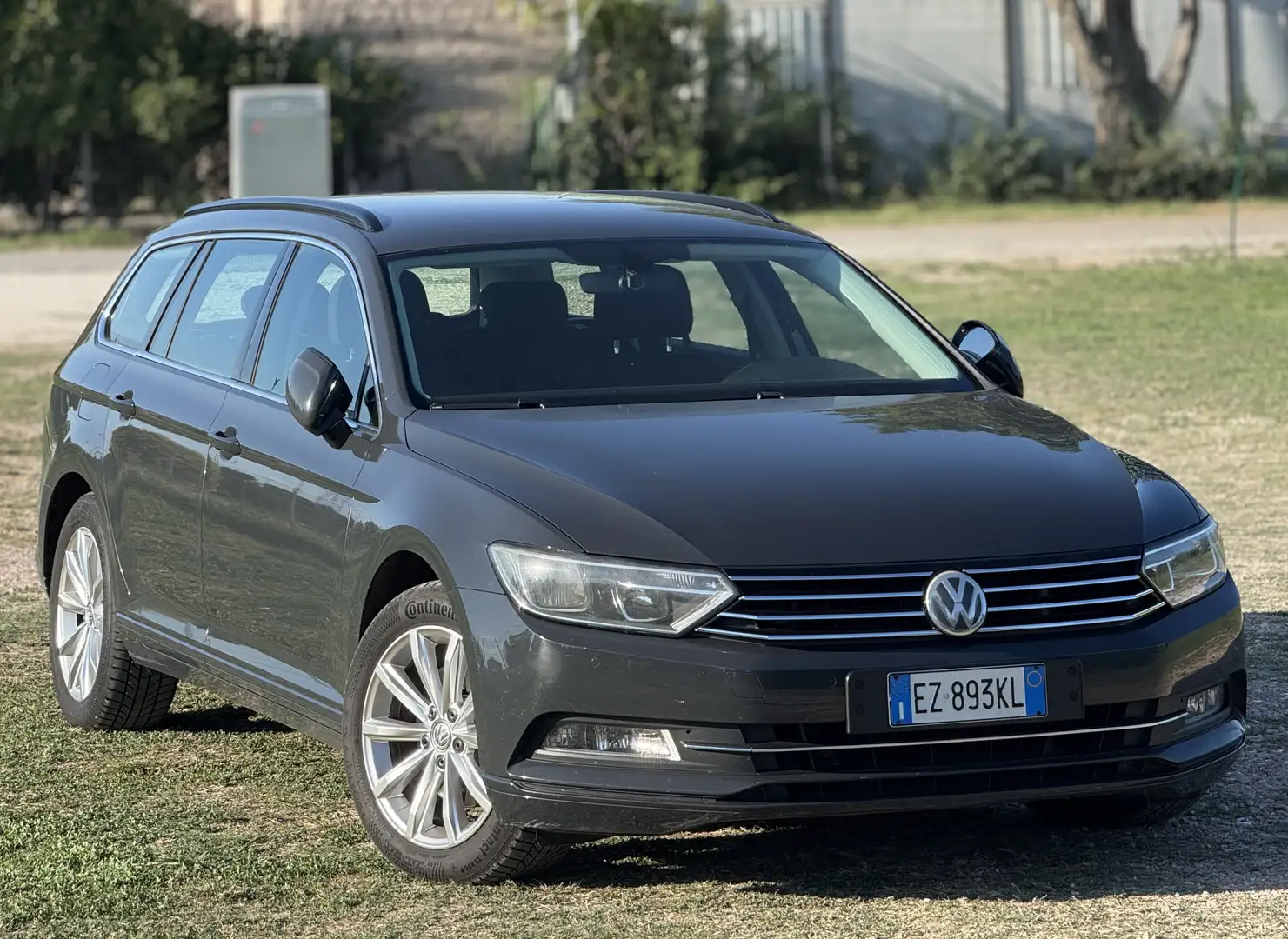 Volkswagen Passat 2.0 TDI (BlueMotion Technology) DSG Highline - 1