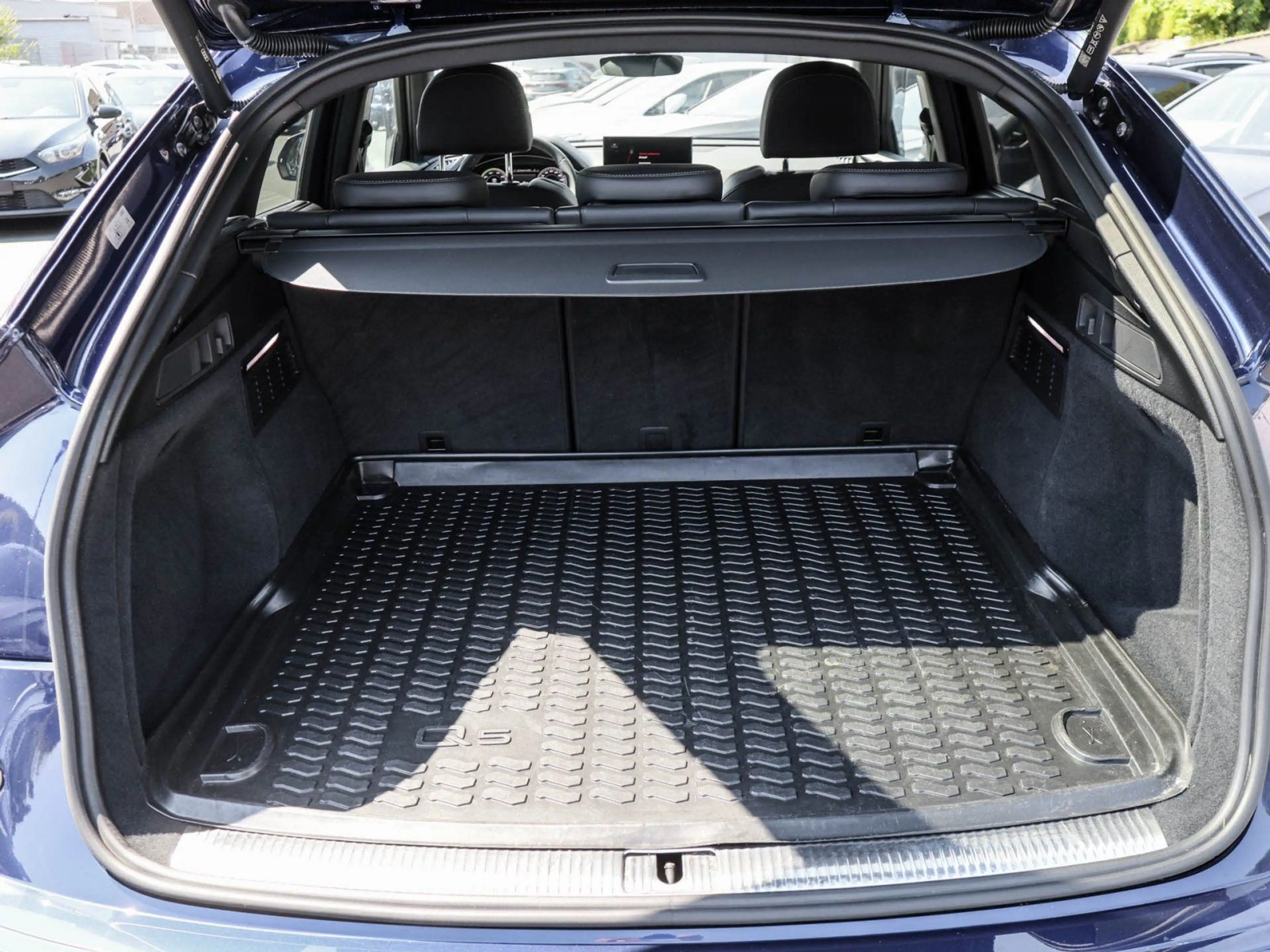 Audi Q5 55 TFSI e quattro S line B&O Matrix — photo 10