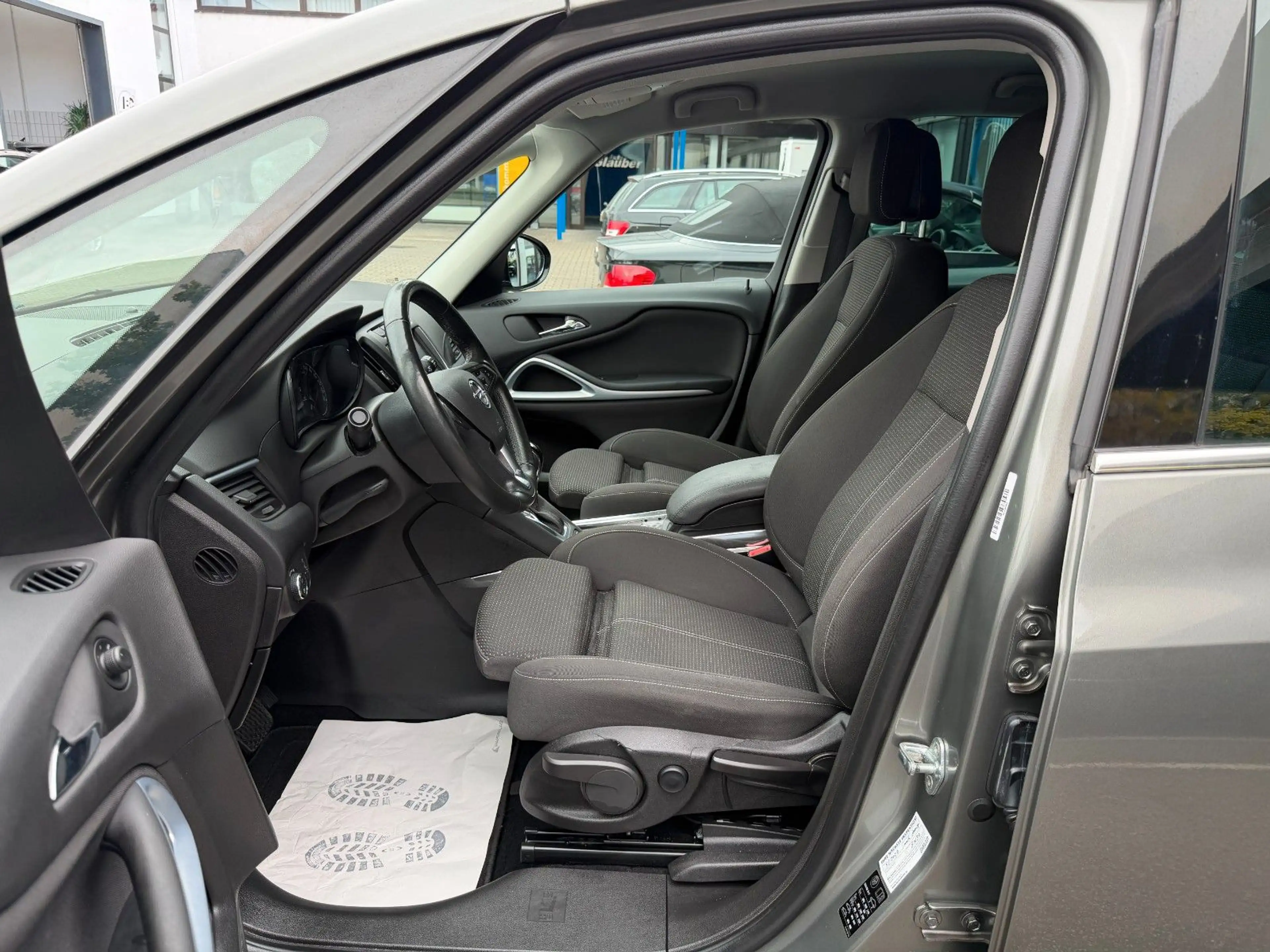 Opel Zafira C 1.6 Innovation/LED/Navi/Kamera/7-Sitzer — photo 14