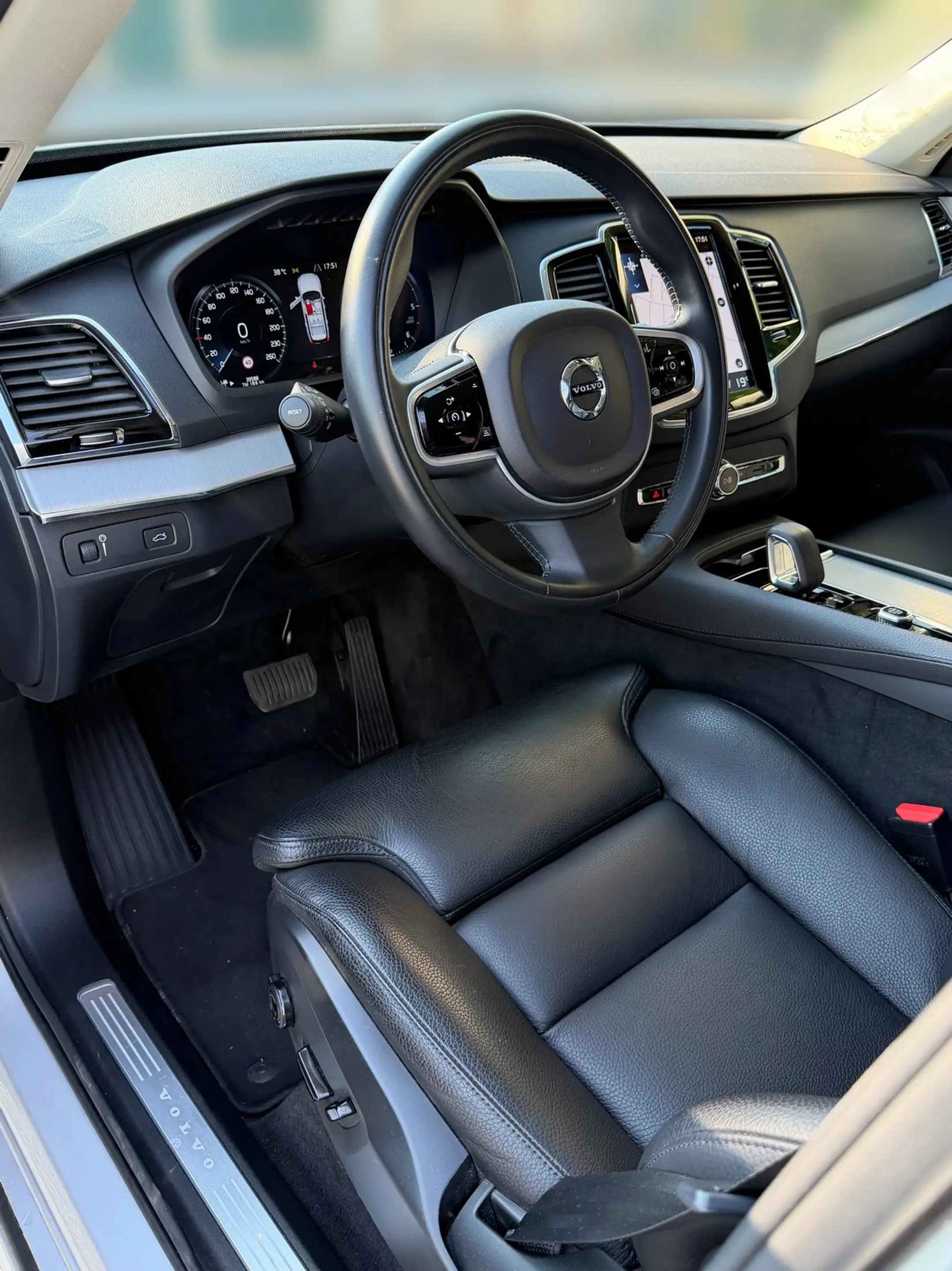 Volvo XC90 2.0d B5 Business AWD/Erstb./39.580km/Garantie — photo 9
