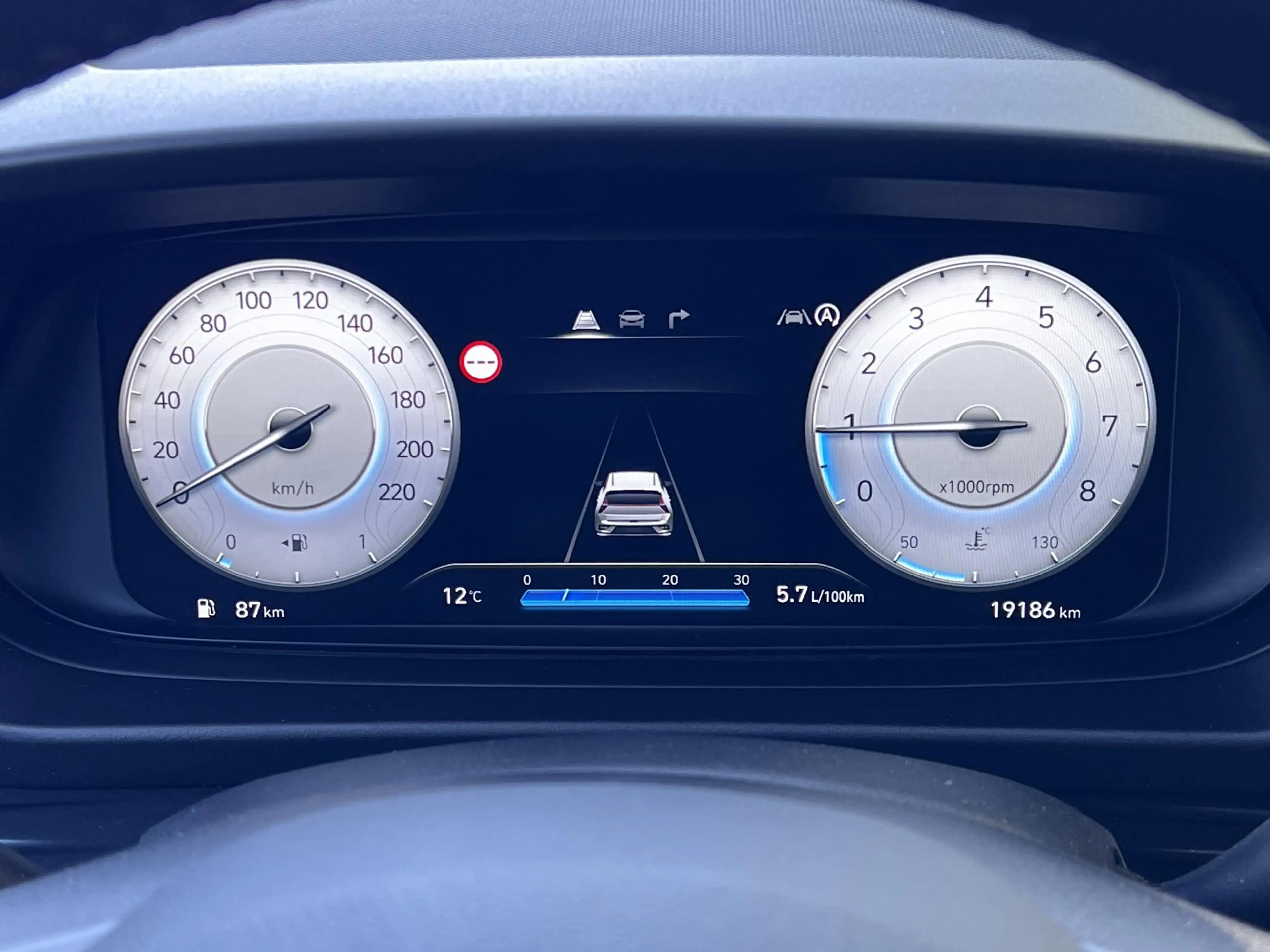 Hyundai BAYON 1.0 T-GDI Comfort / Dealer onderhouden / Navigatie — photo 30