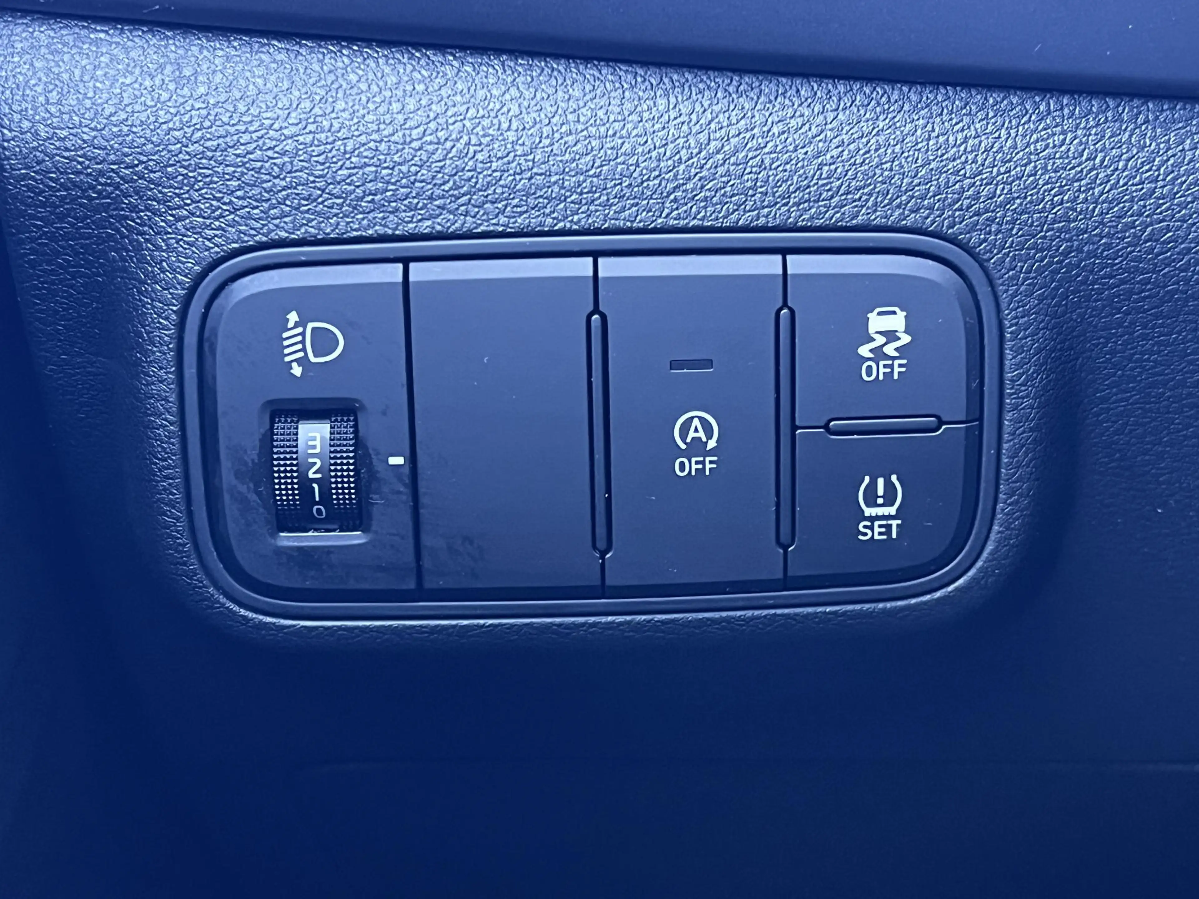 Hyundai BAYON 1.0 T-GDI Comfort / Dealer onderhouden / Navigatie — photo 28