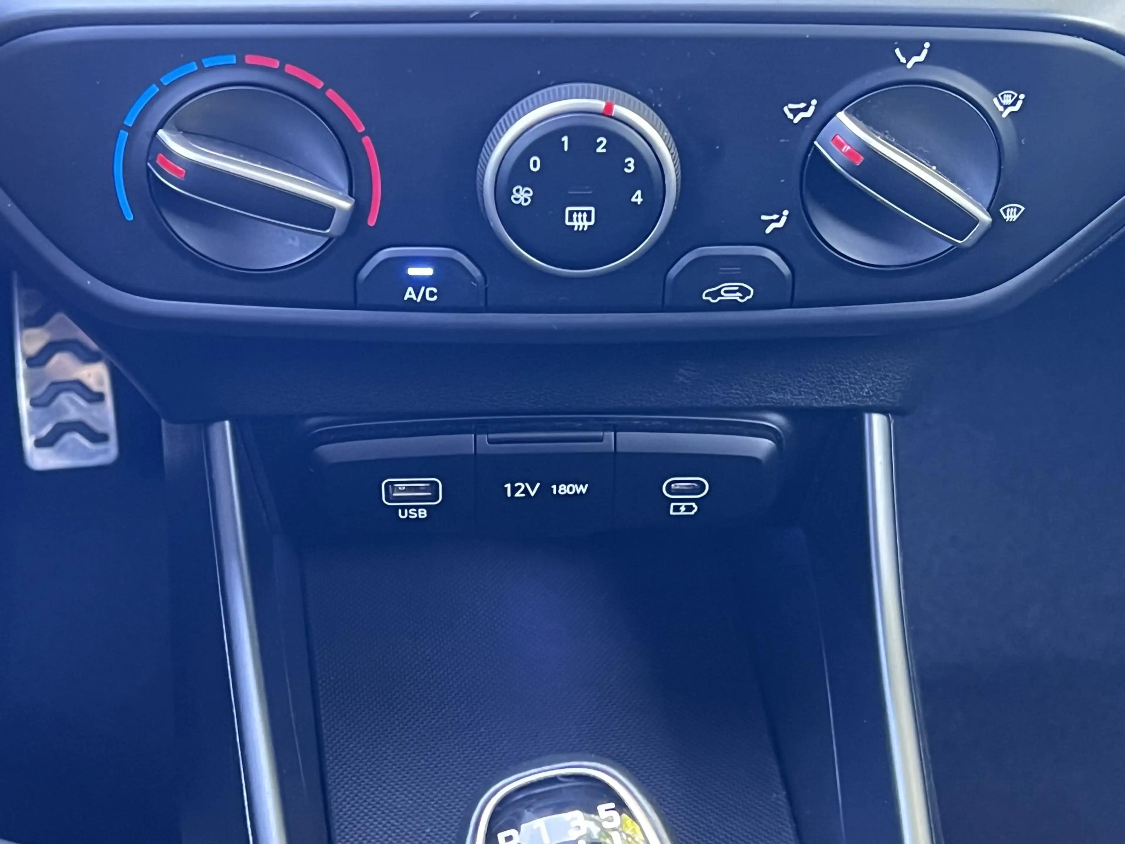 Hyundai BAYON 1.0 T-GDI Comfort / Dealer onderhouden / Navigatie — photo 17