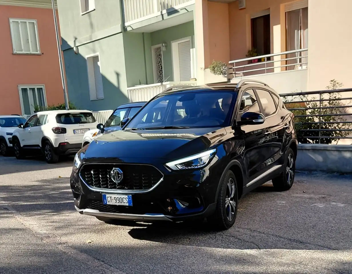 MG ZS