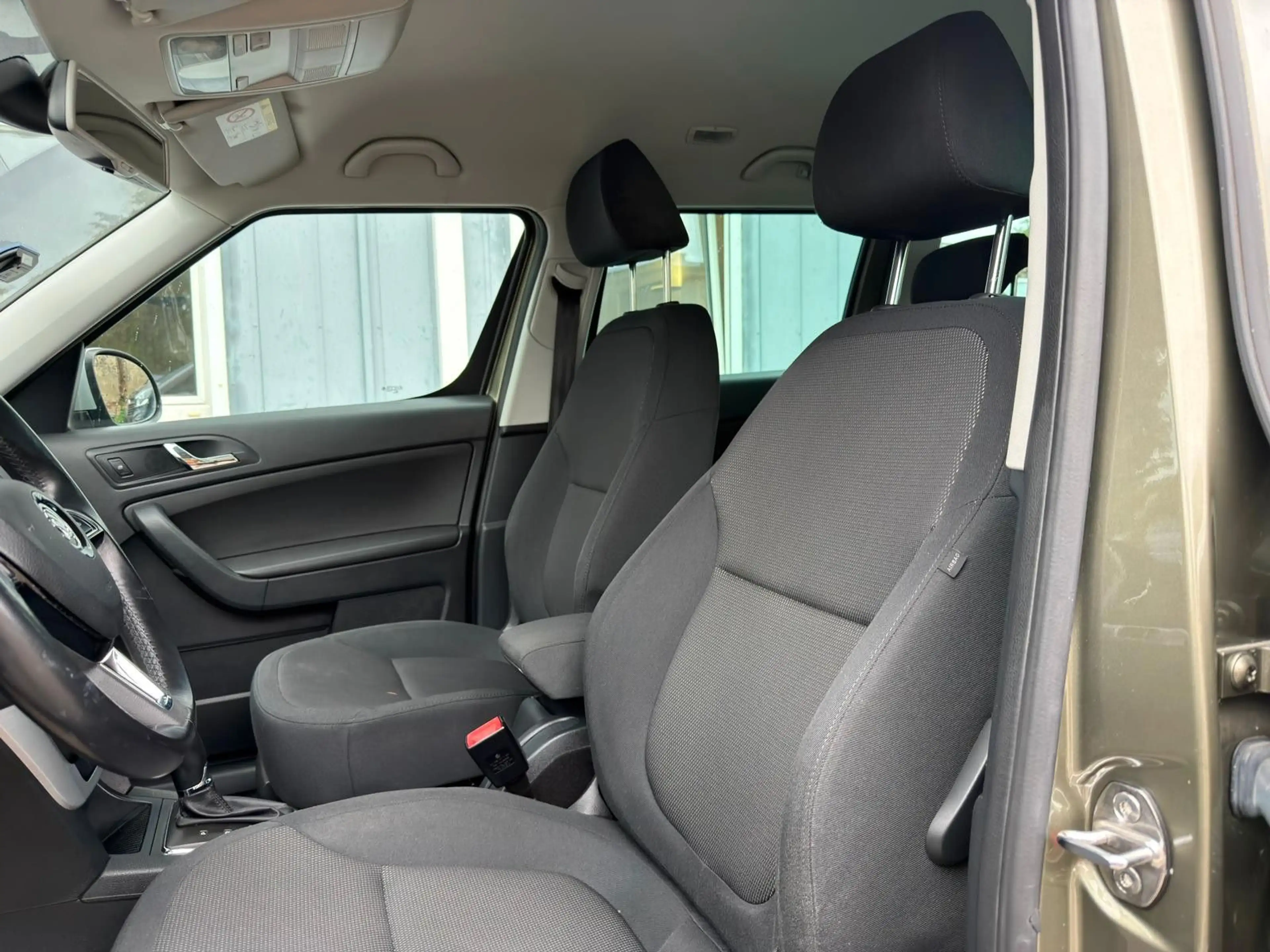 Skoda Yeti 1.4 TSI DSG Ambition Outdoor*TÜV neu*Temp — photo 15
