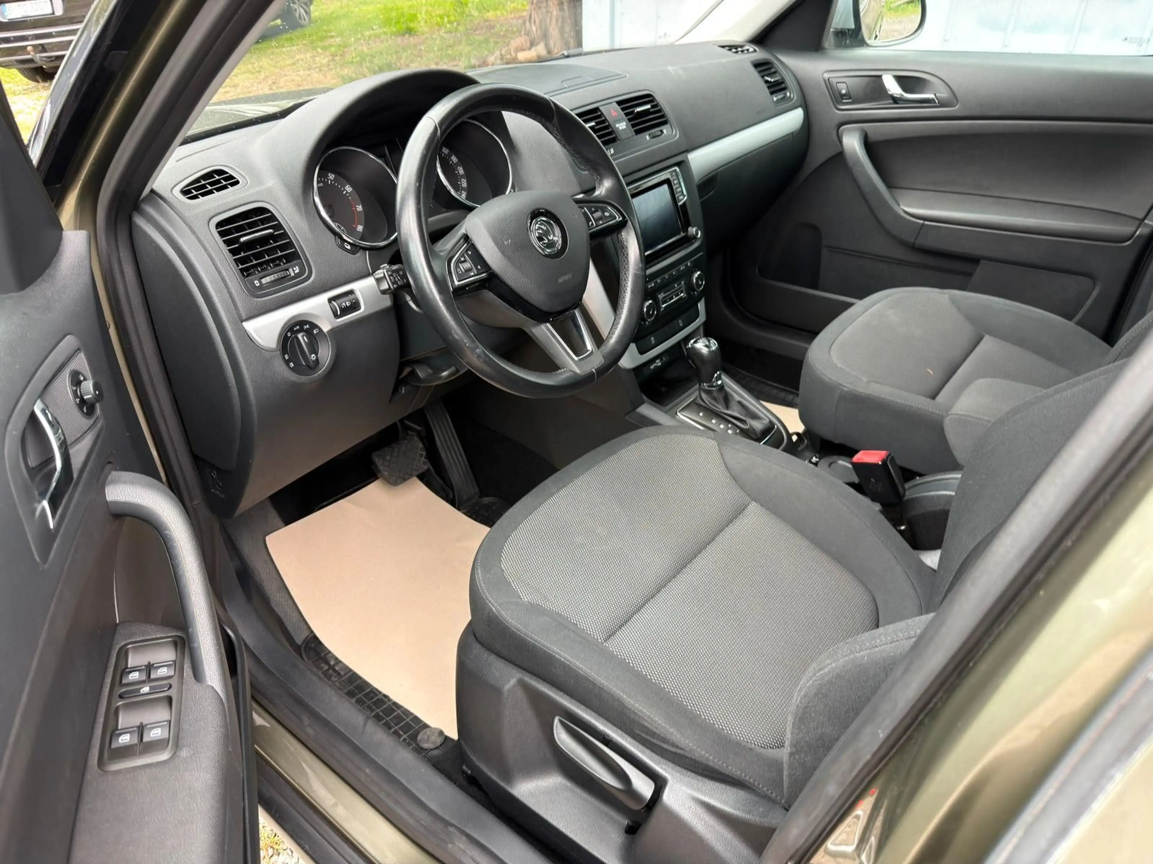 Skoda Yeti 1.4 TSI DSG Ambition Outdoor*TÜV neu*Temp — photo 13