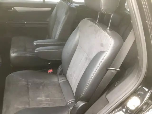 Mercedes-Benz R-Class view 9
