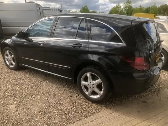 Mercedes-Benz R-Class view 4