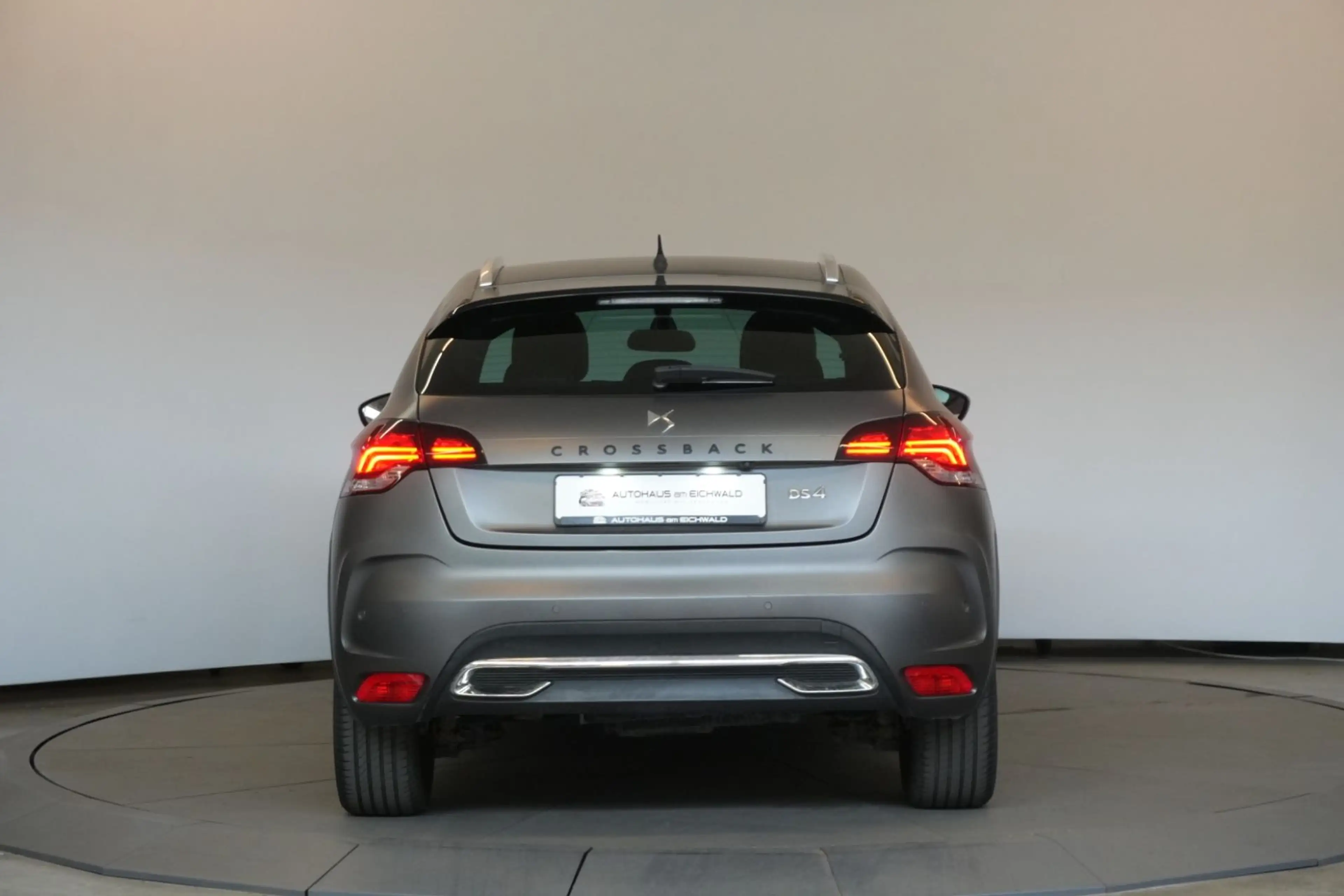 DS Automobiles DS 4 Crossback 2.0 Blue-HDi PDC Stz — photo 4