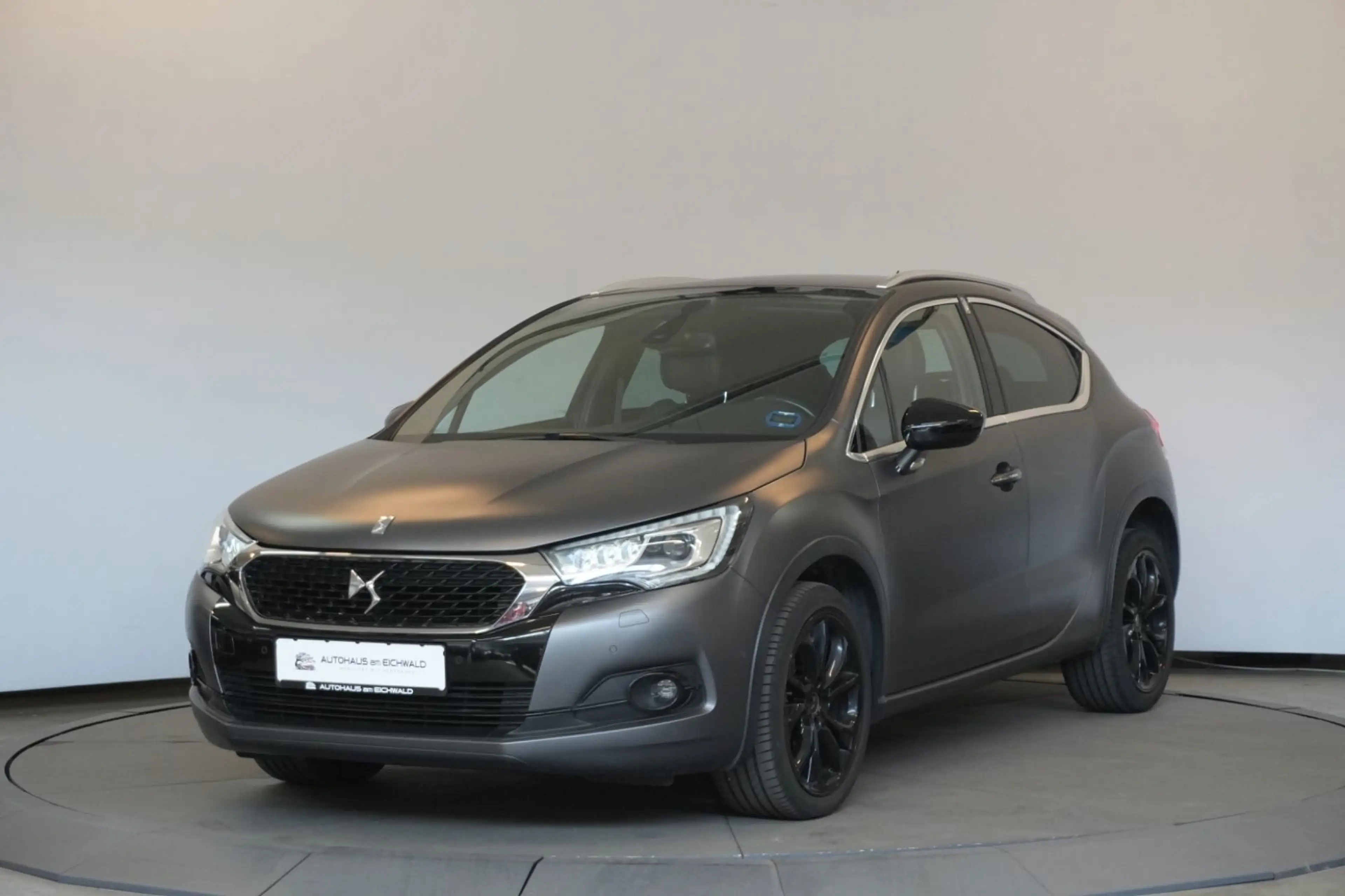 DS Automobiles DS 4 Crossback 2.0 Blue-HDi PDC Stz