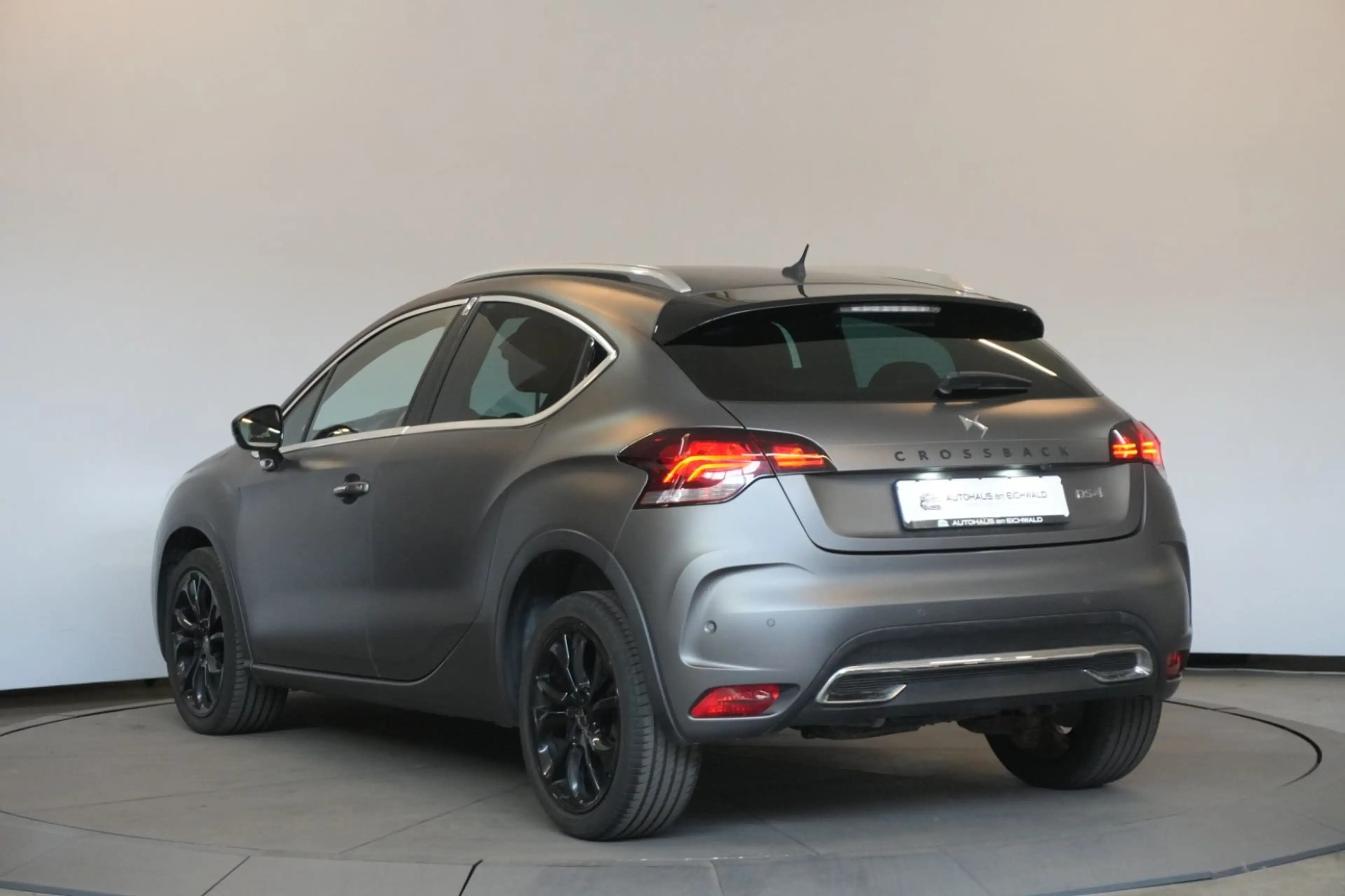 DS Automobiles DS 4 Crossback 2.0 Blue-HDi PDC Stz — photo 3