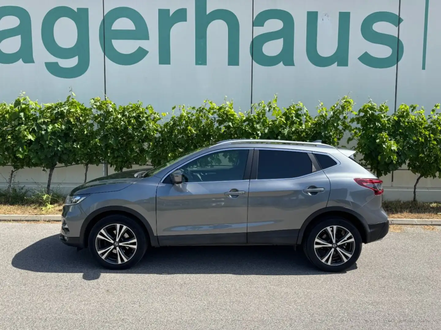 Nissan Qashqai 1.3 DIG-T 160 DCT Grau - 2