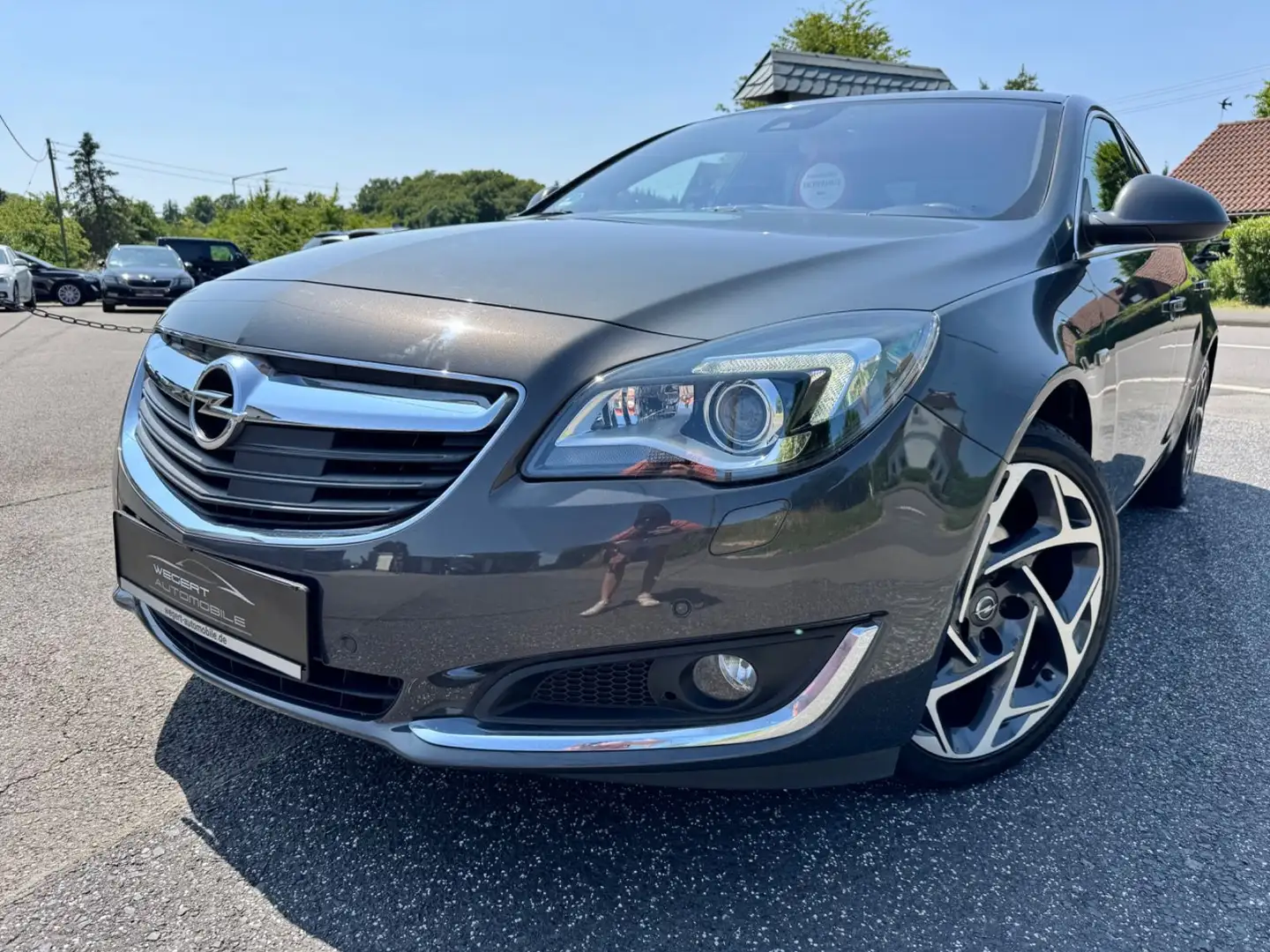 Opel Insignia A Lim. Innovation 4x4*CAM*AHK*Bi-XENON* Grau - 1