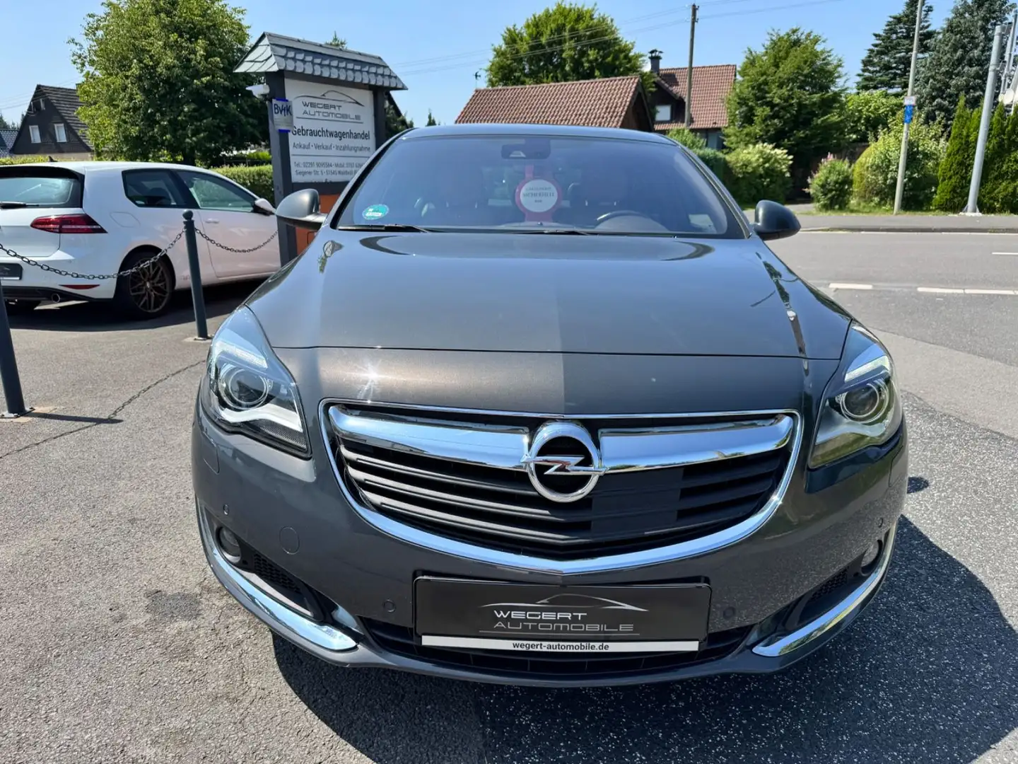 Opel Insignia A Lim. Innovation 4x4*CAM*AHK*Bi-XENON* Grau - 2