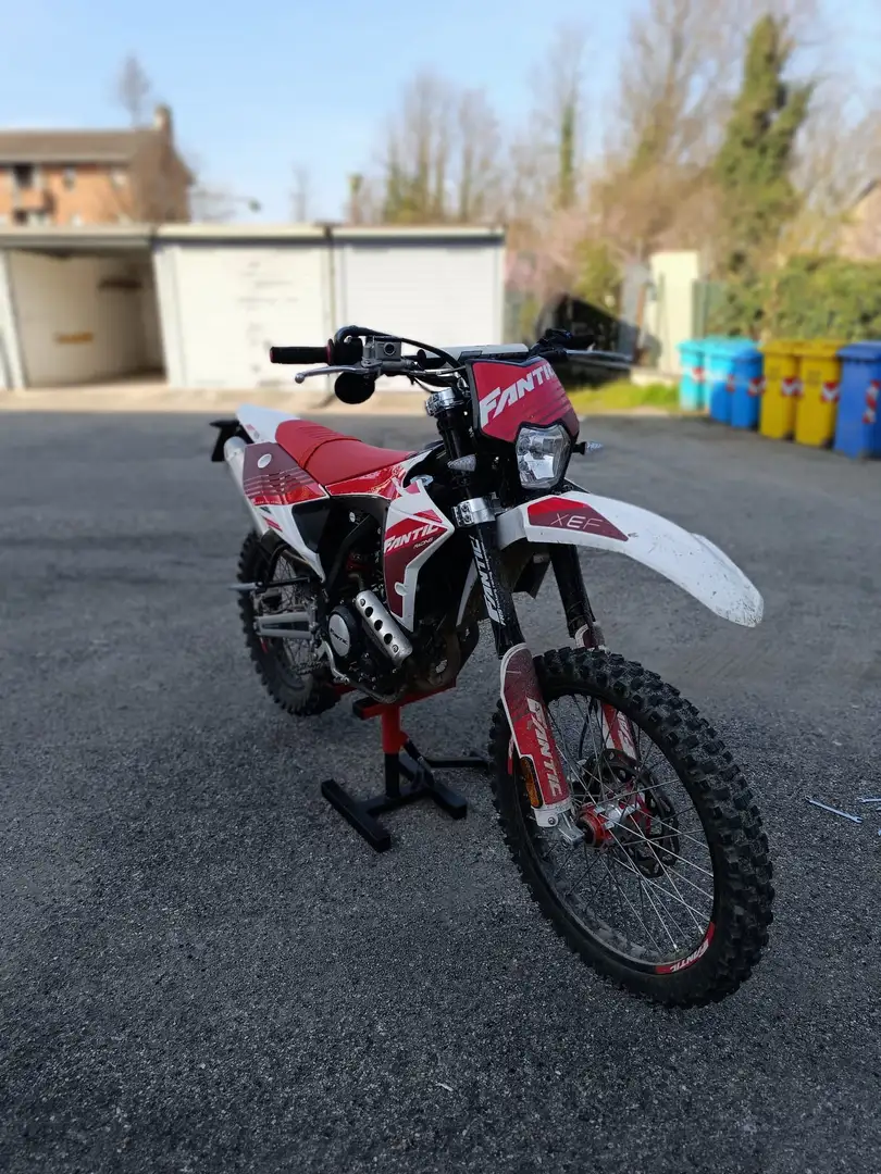 Fantic 125E livrea rossa edizione 2023 crvena - 2