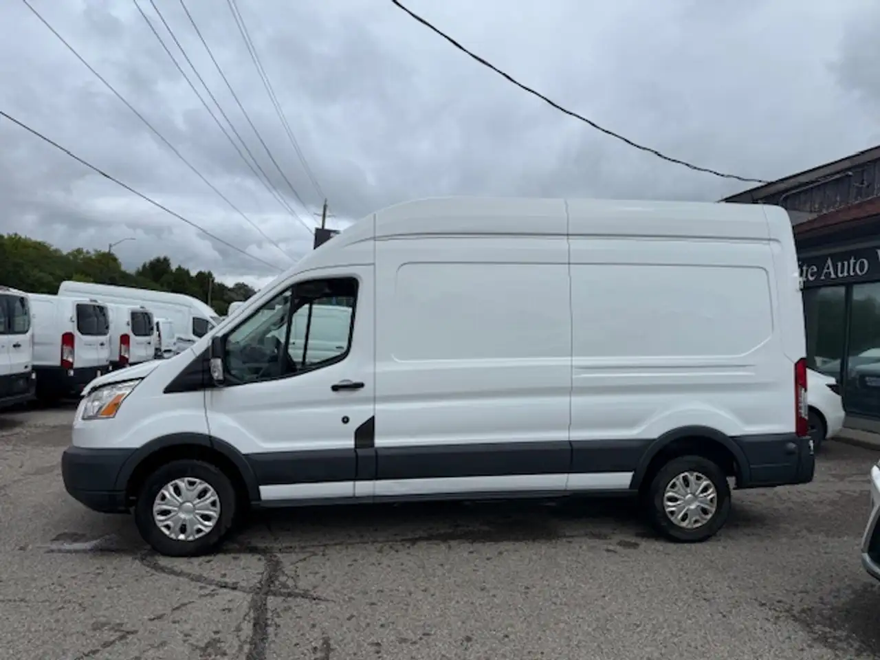 Ford Transit Cargo Van снимка Ford Transit Cargo Van