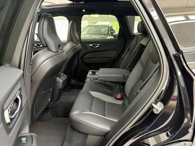 Volvo XC60 view 15