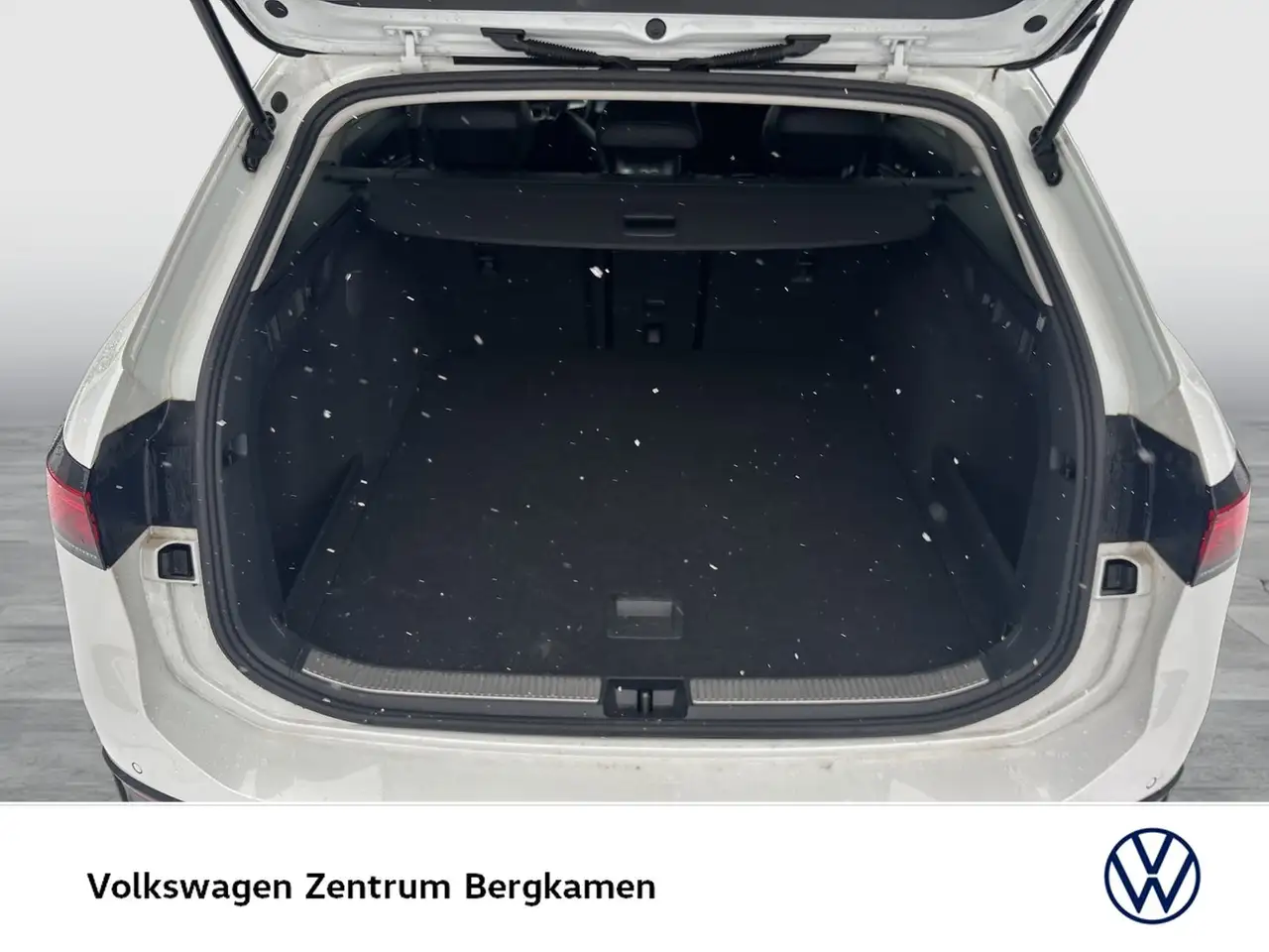 Volkswagen Passat Variant 1.5 eTSI BUSINESS AHK 360CAM ACC 19