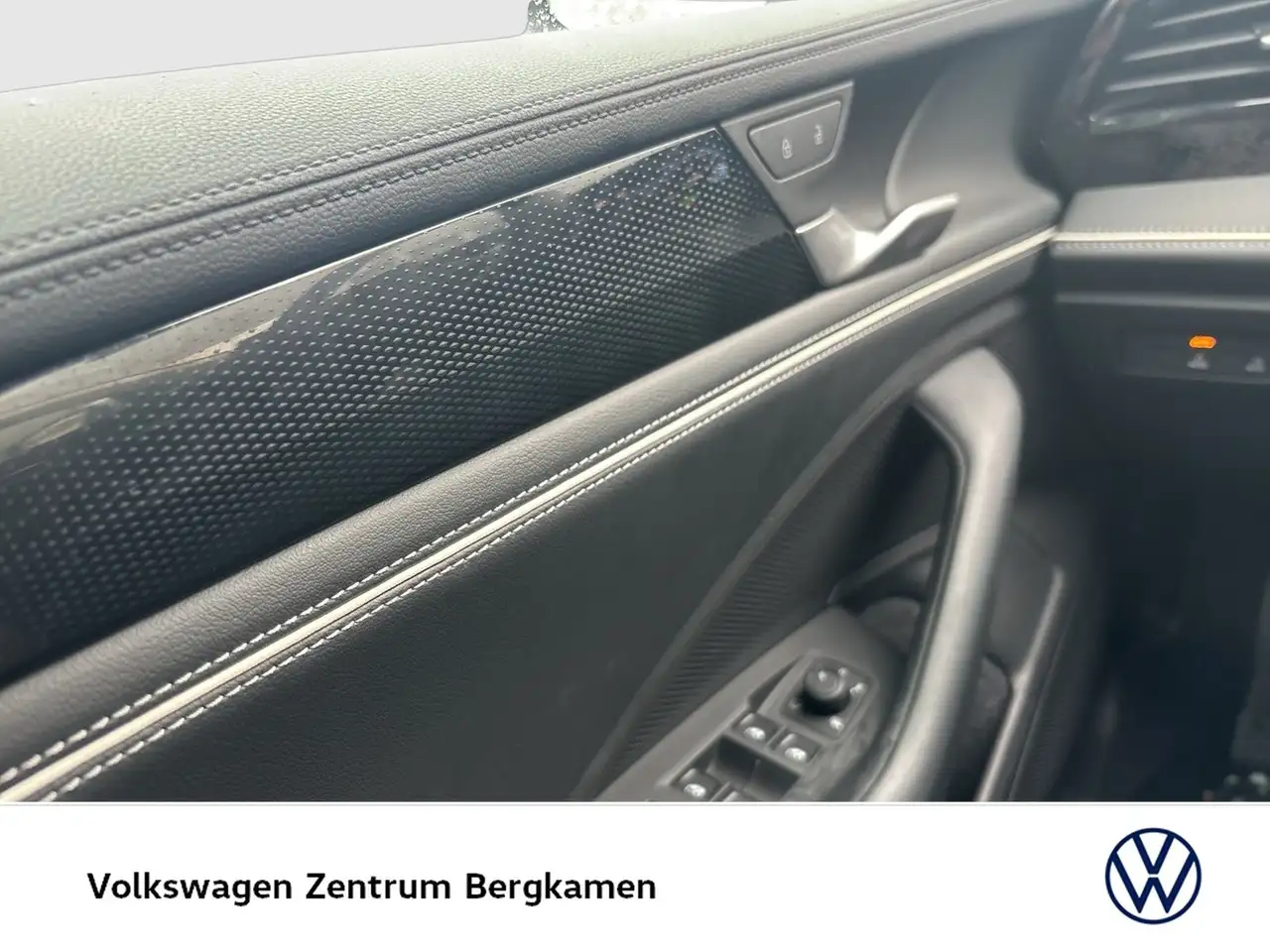 Volkswagen Passat Variant 1.5 eTSI BUSINESS AHK 360CAM ACC 18